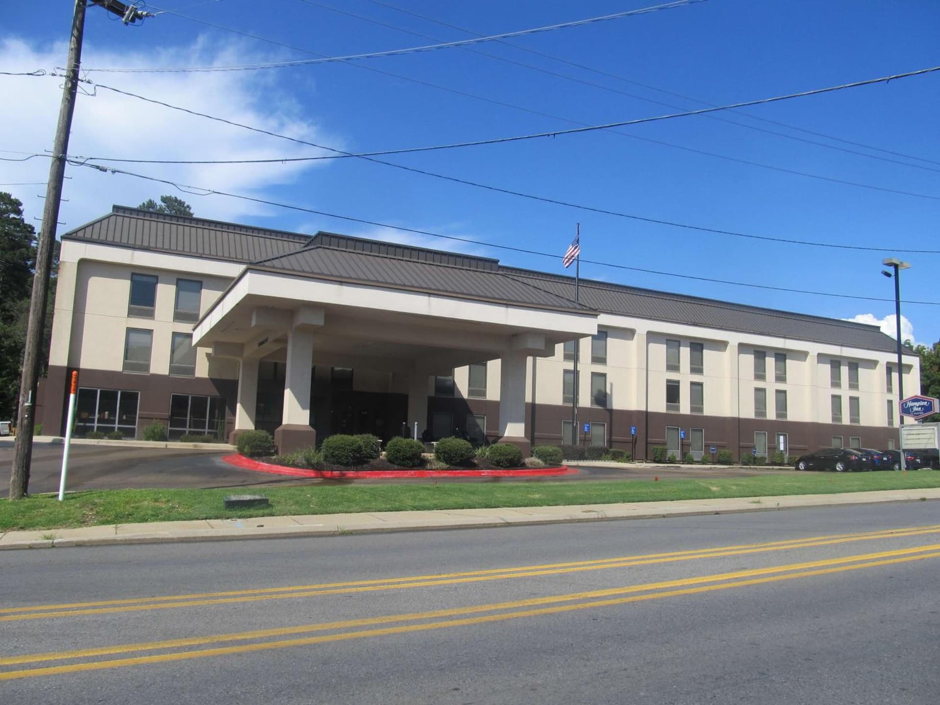 Hampton Inn El Dorado featured exterior or lobby in El Dorado, AR — similar hotel