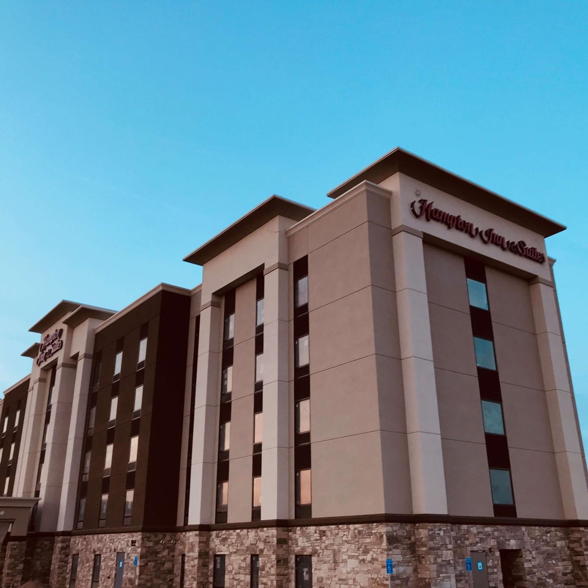Hampton Inn & Suites St. George interior in St. George, UT — gallery photo 2
