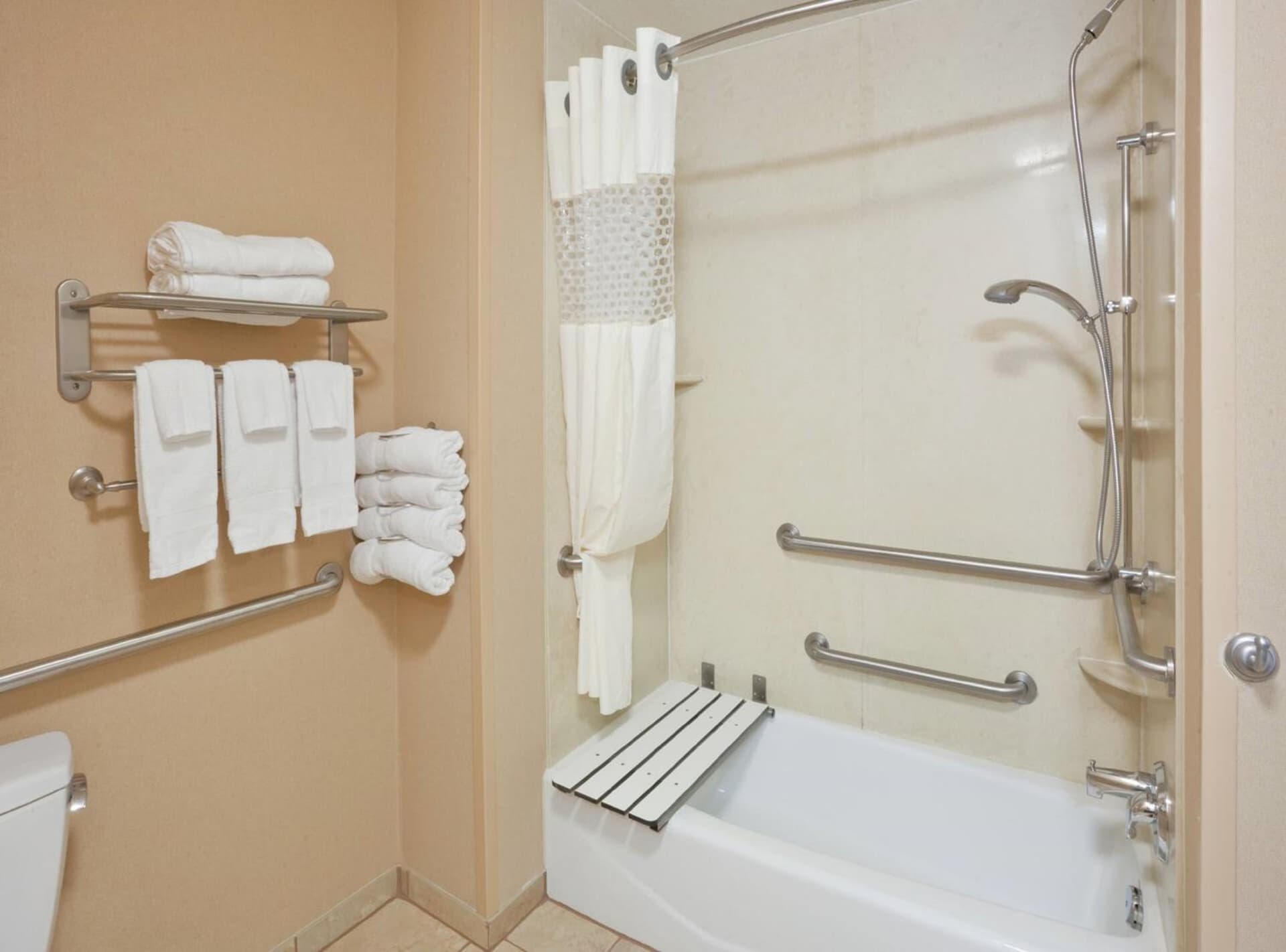 Hampton Inn Kingston gallery photo in Kingston, NY — image 23