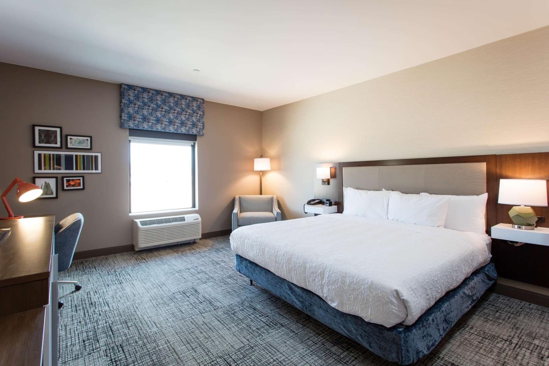 Hampton Inn & Suites St. George interior in St. George, UT — gallery photo 2