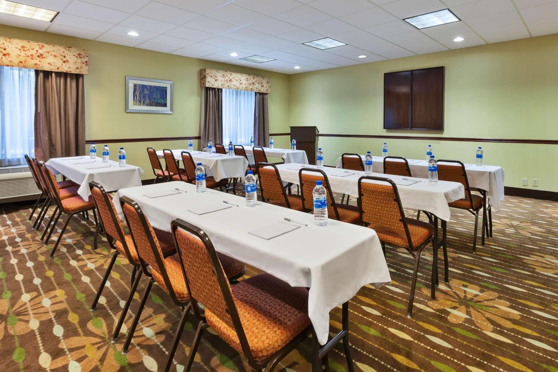 Hampton Inn Waterbury gallery photo in Waterbury, CT — image 19