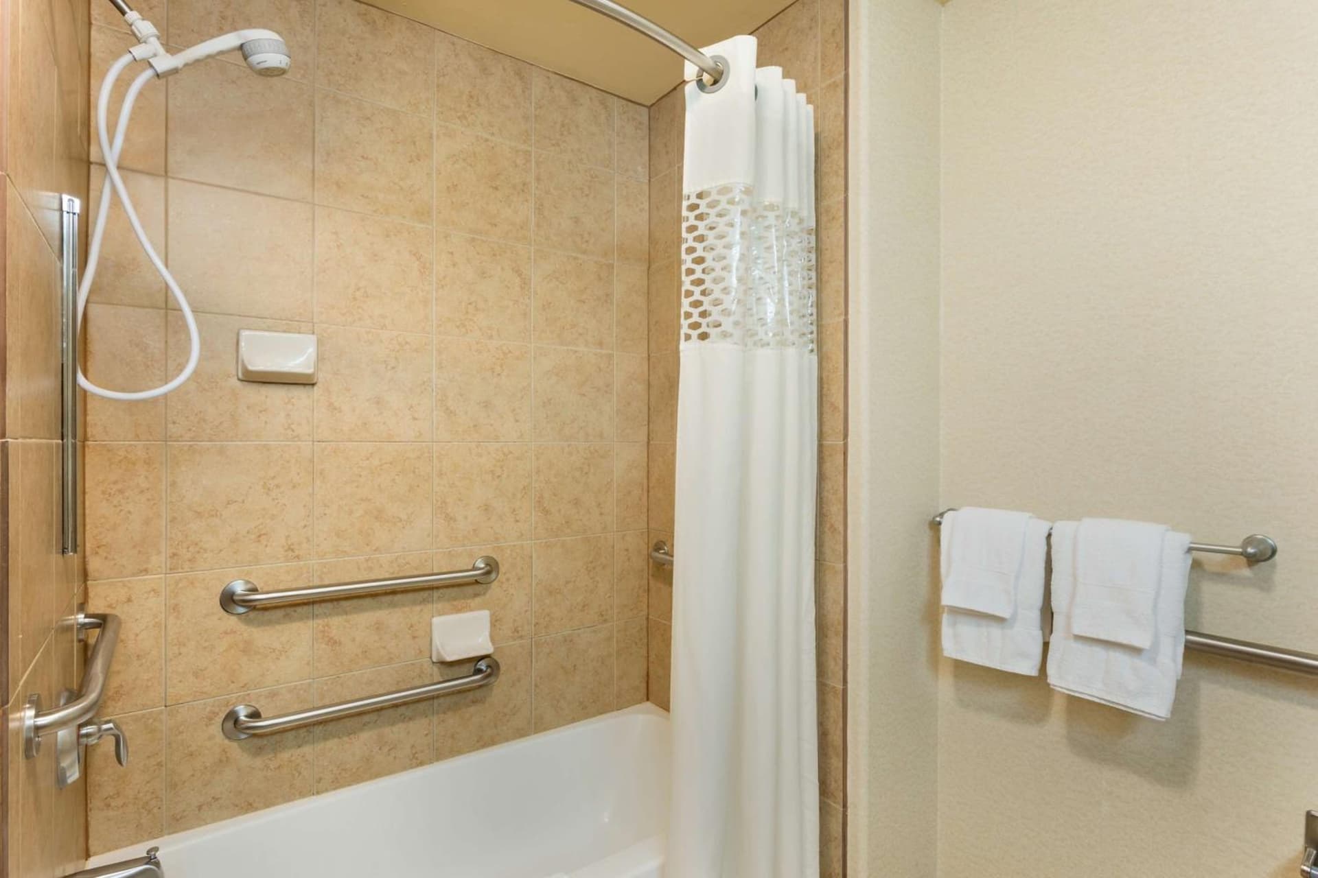 Hampton Inn & Suites Pharr gallery photo in Pharr, TX — image 4