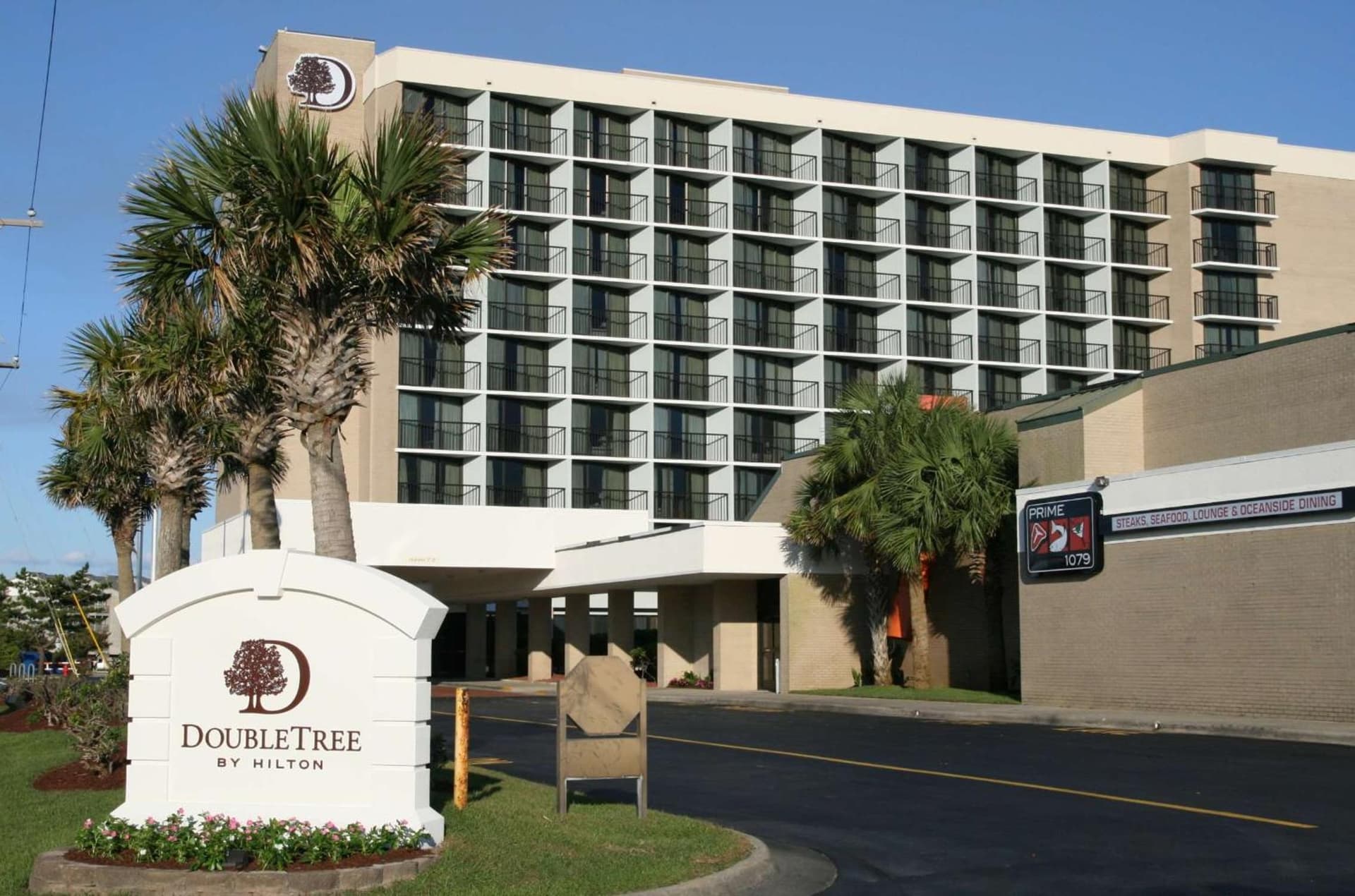 DoubleTree by Hilton Atlantic Beach Oceanfront — hotel in Atlantic Beach, North Carolina