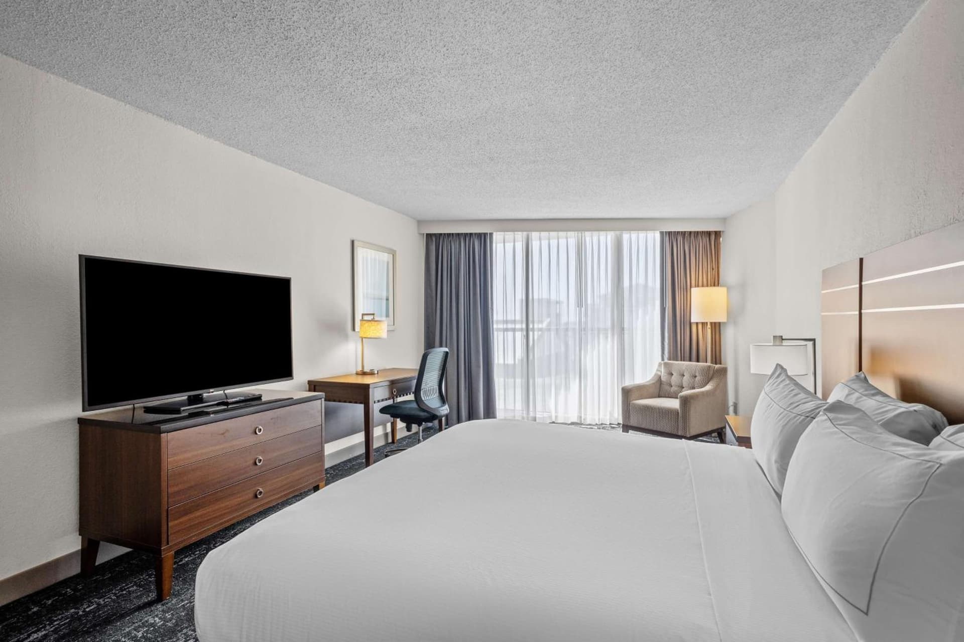 DoubleTree by Hilton Atlantic Beach Oceanfront gallery photo in Atlantic Beach, NC — image 11