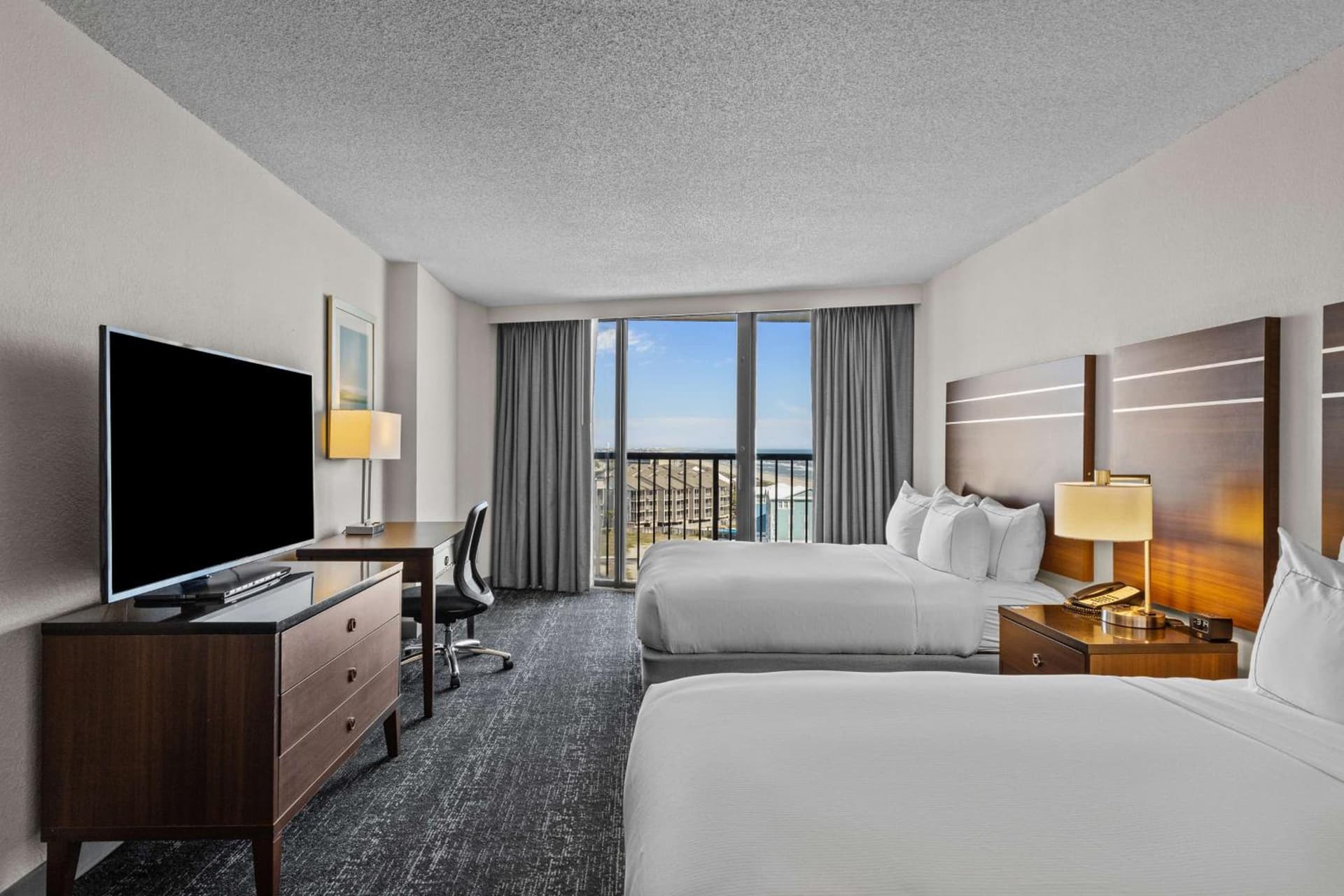 DoubleTree by Hilton Atlantic Beach Oceanfront gallery photo in Atlantic Beach, NC — image 23