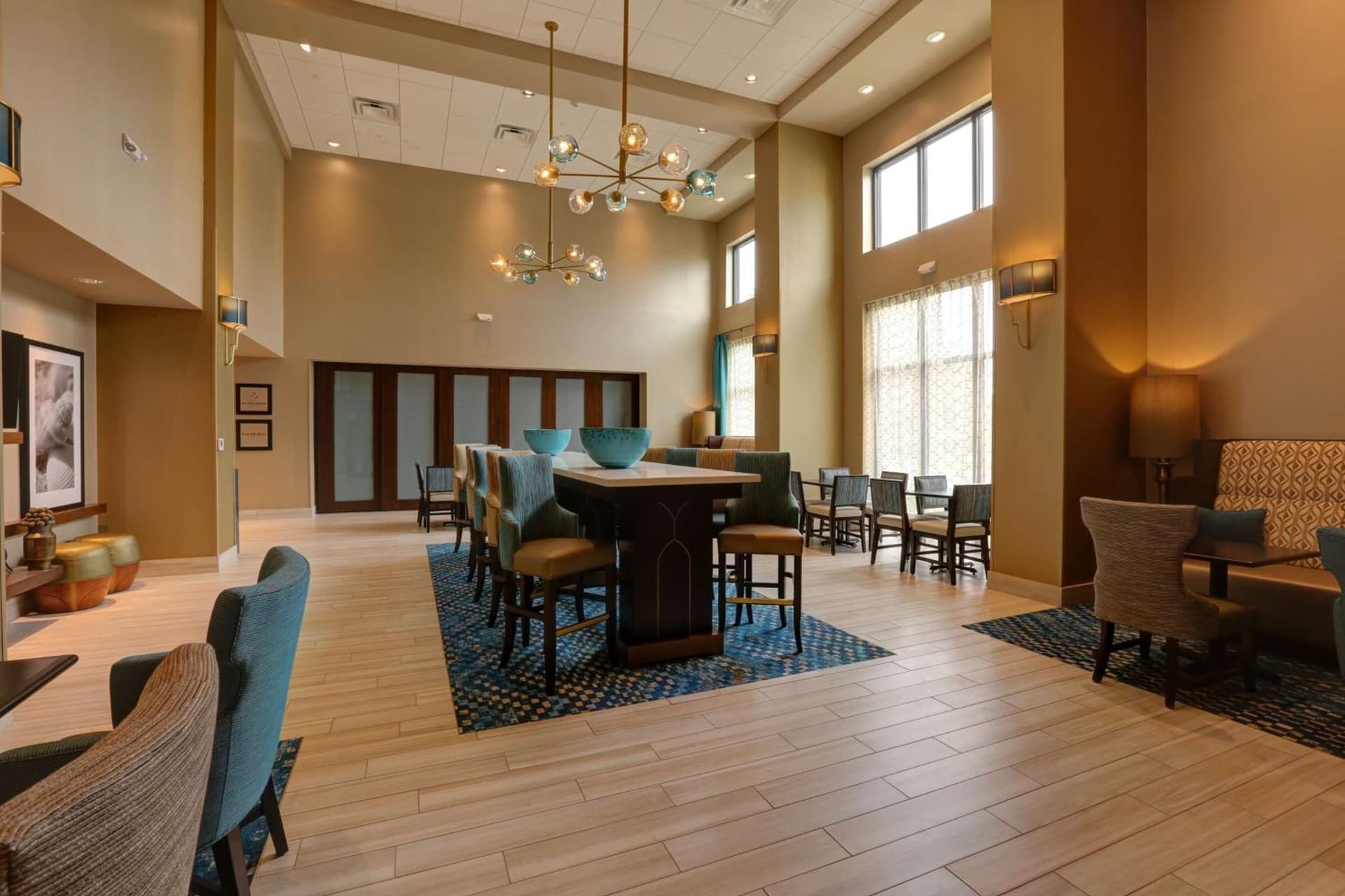 Hampton Inn & Suites by Hilton Tampa Busch Gardens Area gallery photo in Tampa, FL — image 18