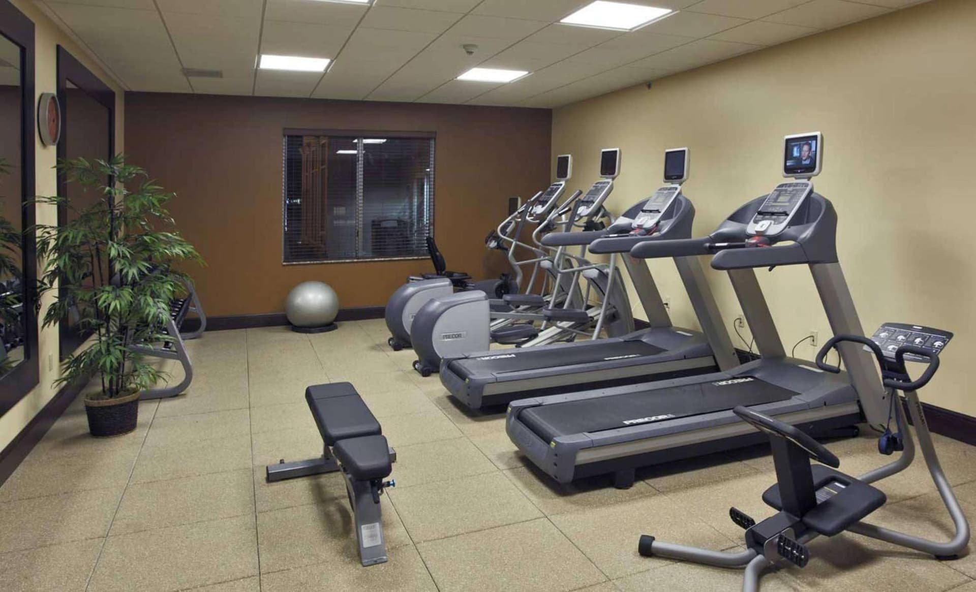 Hilton Garden Inn Clovis interior in Clovis, CA — gallery photo 2