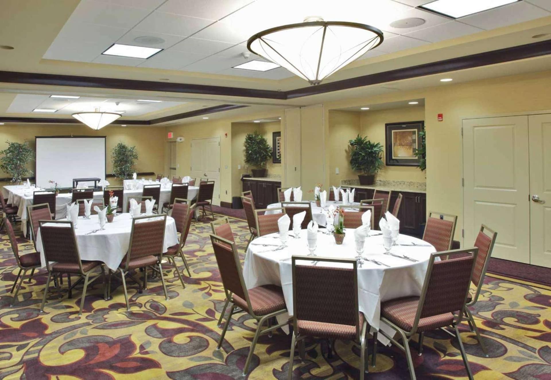 Hilton Garden Inn Clovis gallery photo in Clovis, CA — image 7
