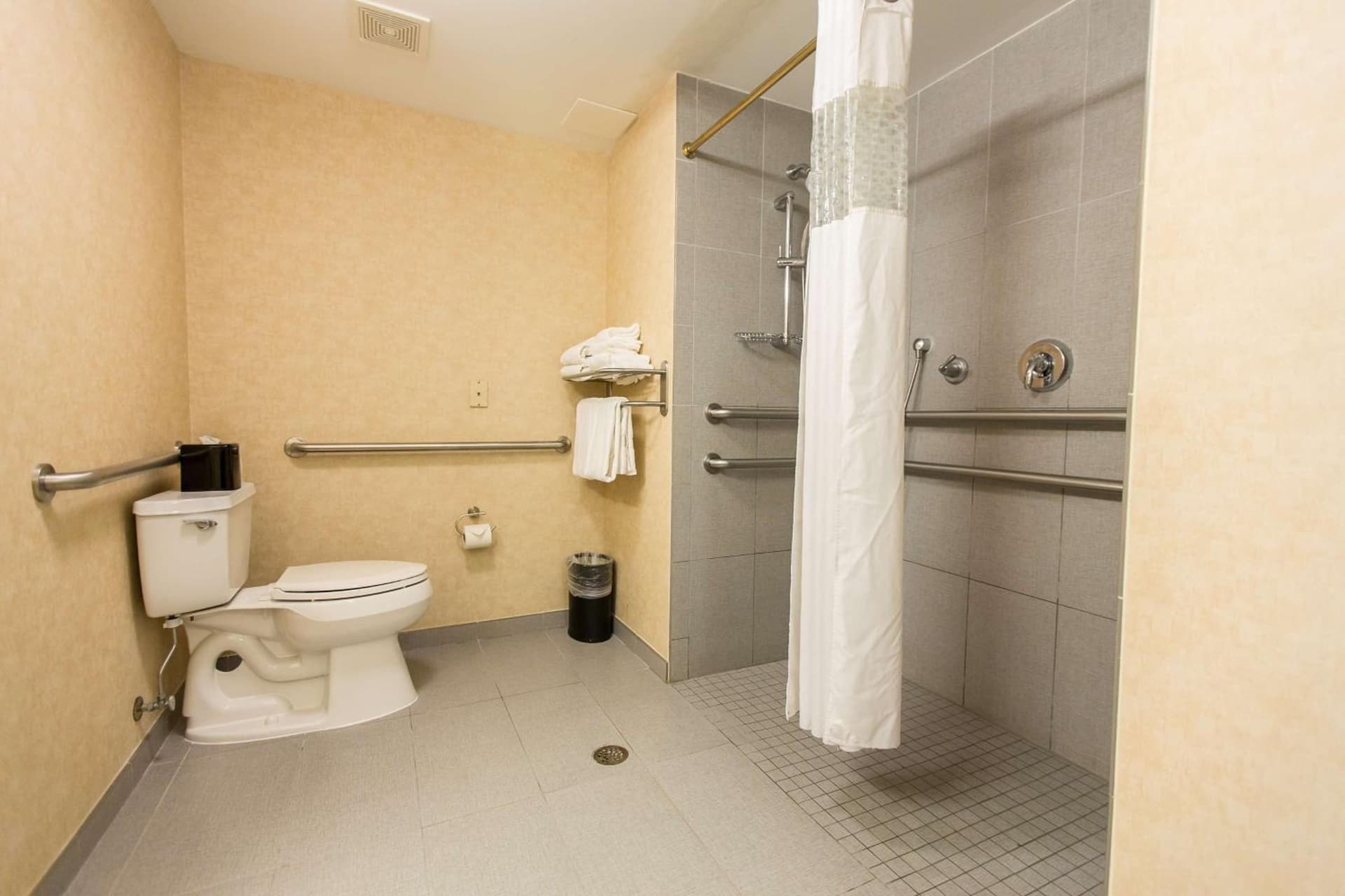 Hampton Inn and Suites Parsippany/North gallery photo in Parsippany, NJ — image 11