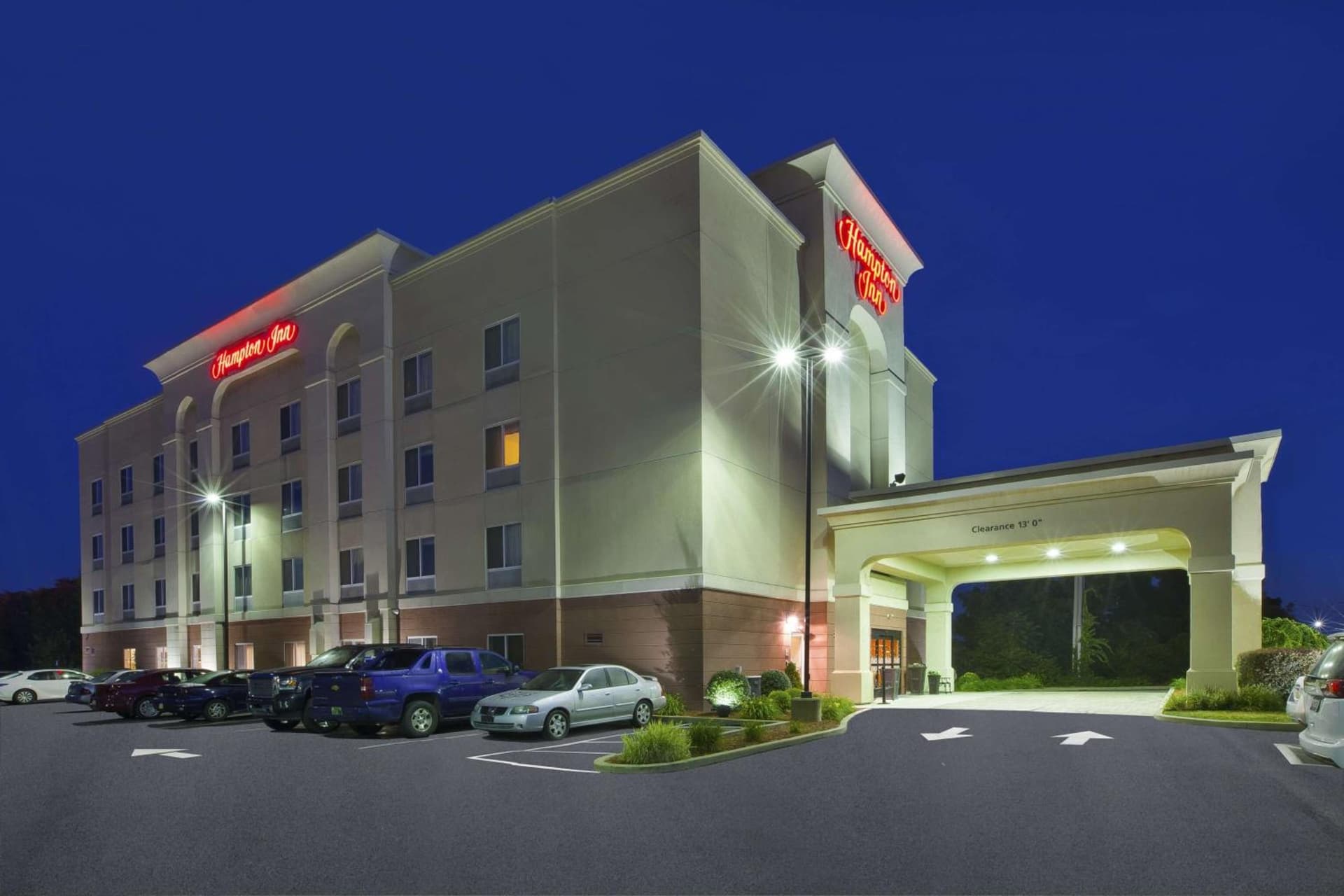 Hampton Inn Pittsburgh Area-Beaver Valley-Center Township featured exterior or lobby in Monaca, PA — similar hotel