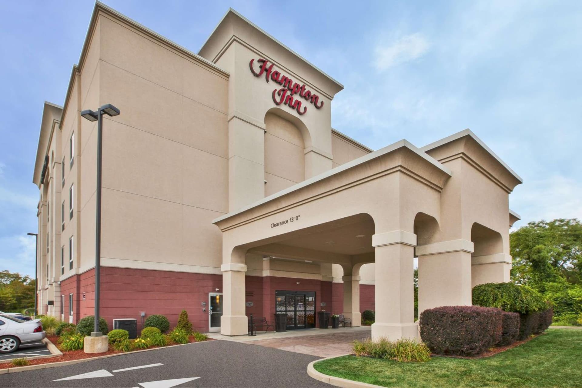 Hampton Inn Pittsburgh Area-Beaver Valley-Center Township interior in Monaca, PA — gallery photo 2