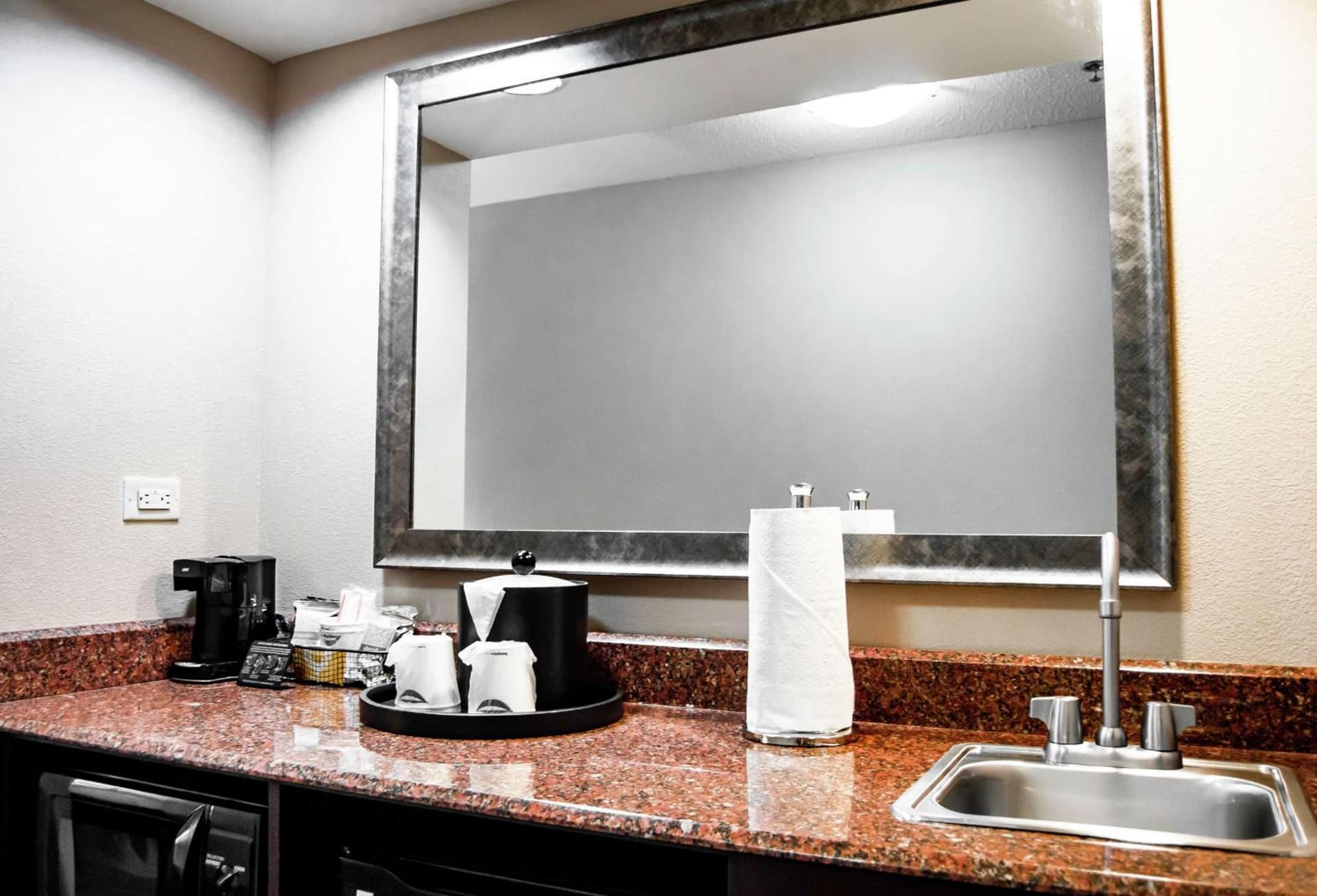Hampton Inn & Suites Richmond Glenside gallery photo in Richmond, VA — image 9