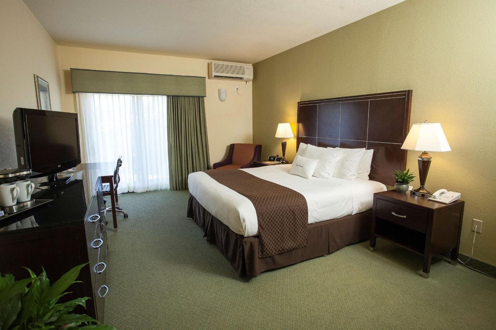 DoubleTree by Hilton Napa Valley - American Canyon gallery photo in American Canyon, CA — image 9