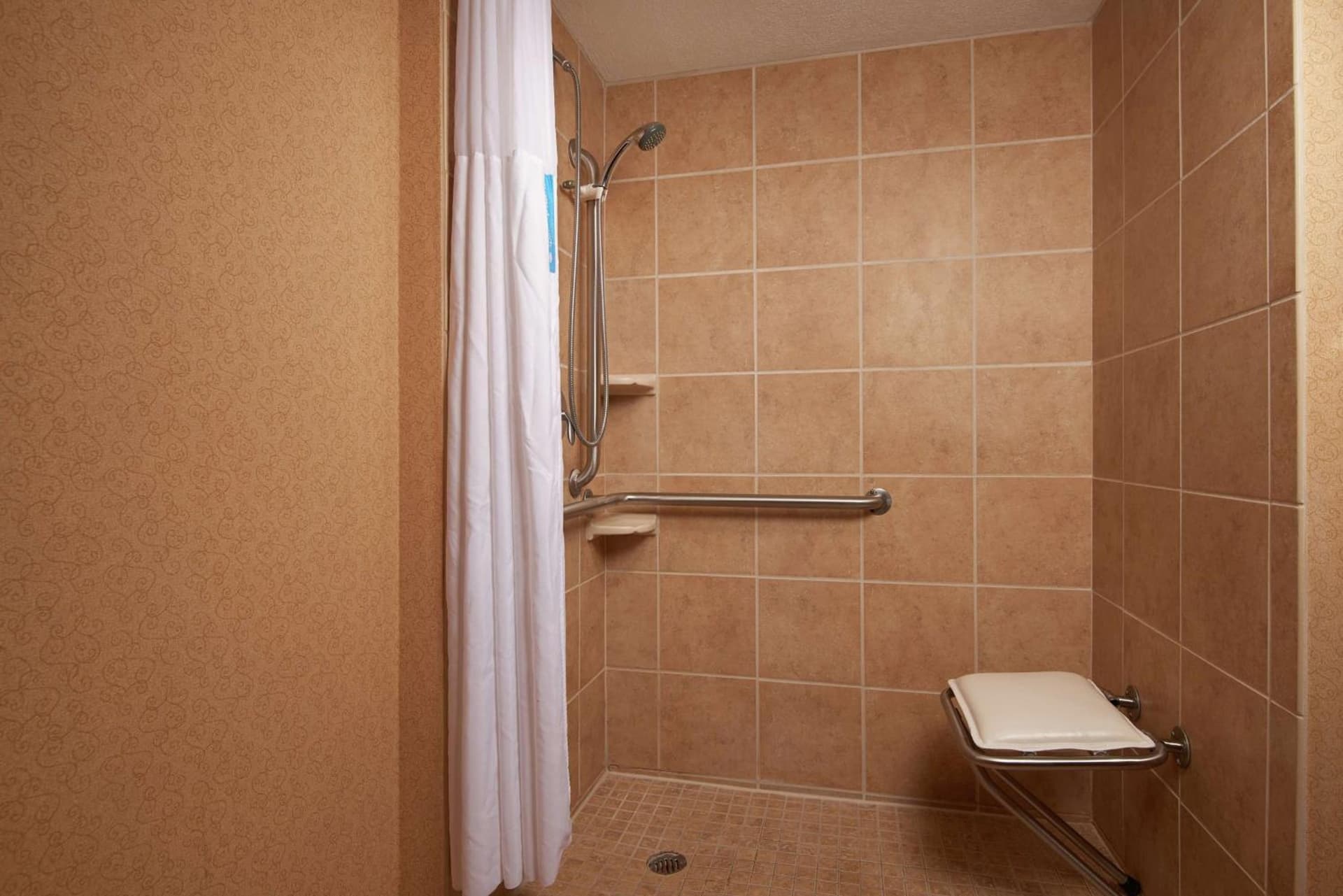 Hampton Inn by Hilton Youngstown-West I-80 gallery photo in Mineral Ridge, OH — image 21