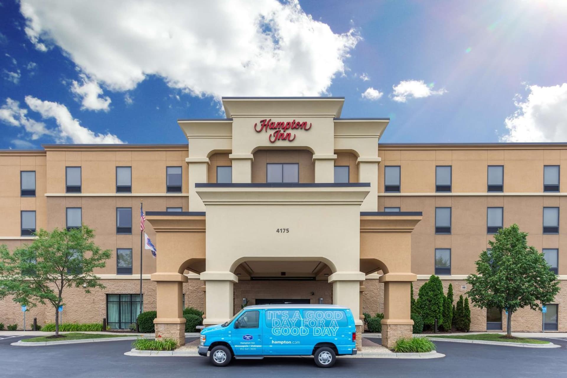 Hampton Inn Minneapolis/Shakopee featured exterior or lobby in Shakopee, MN — similar hotel