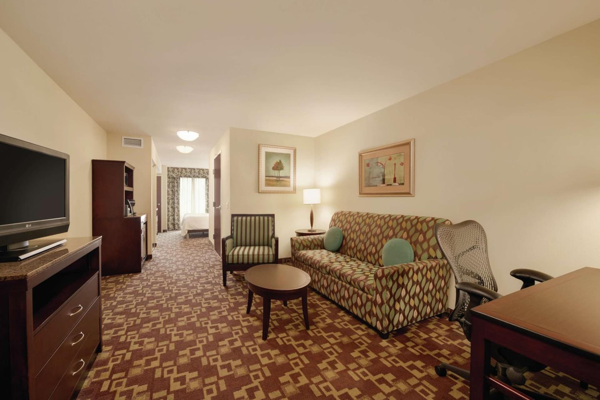 Hilton Garden Inn Warner Robins interior in Warner Robins, GA — gallery photo 2