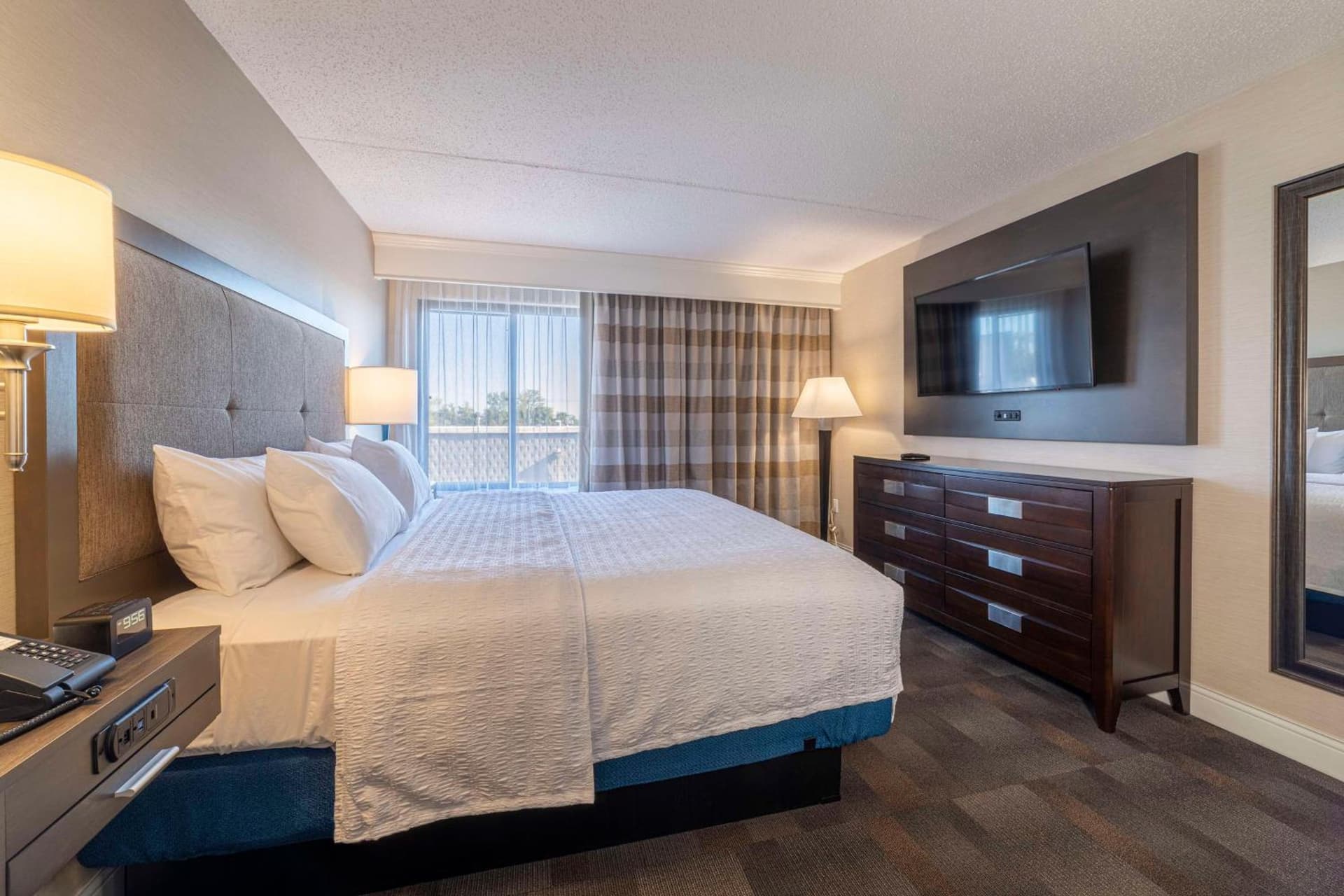 Hampton Inn Carlstadt At The Meadowlands gallery photo in Carlstadt, NJ — image 5