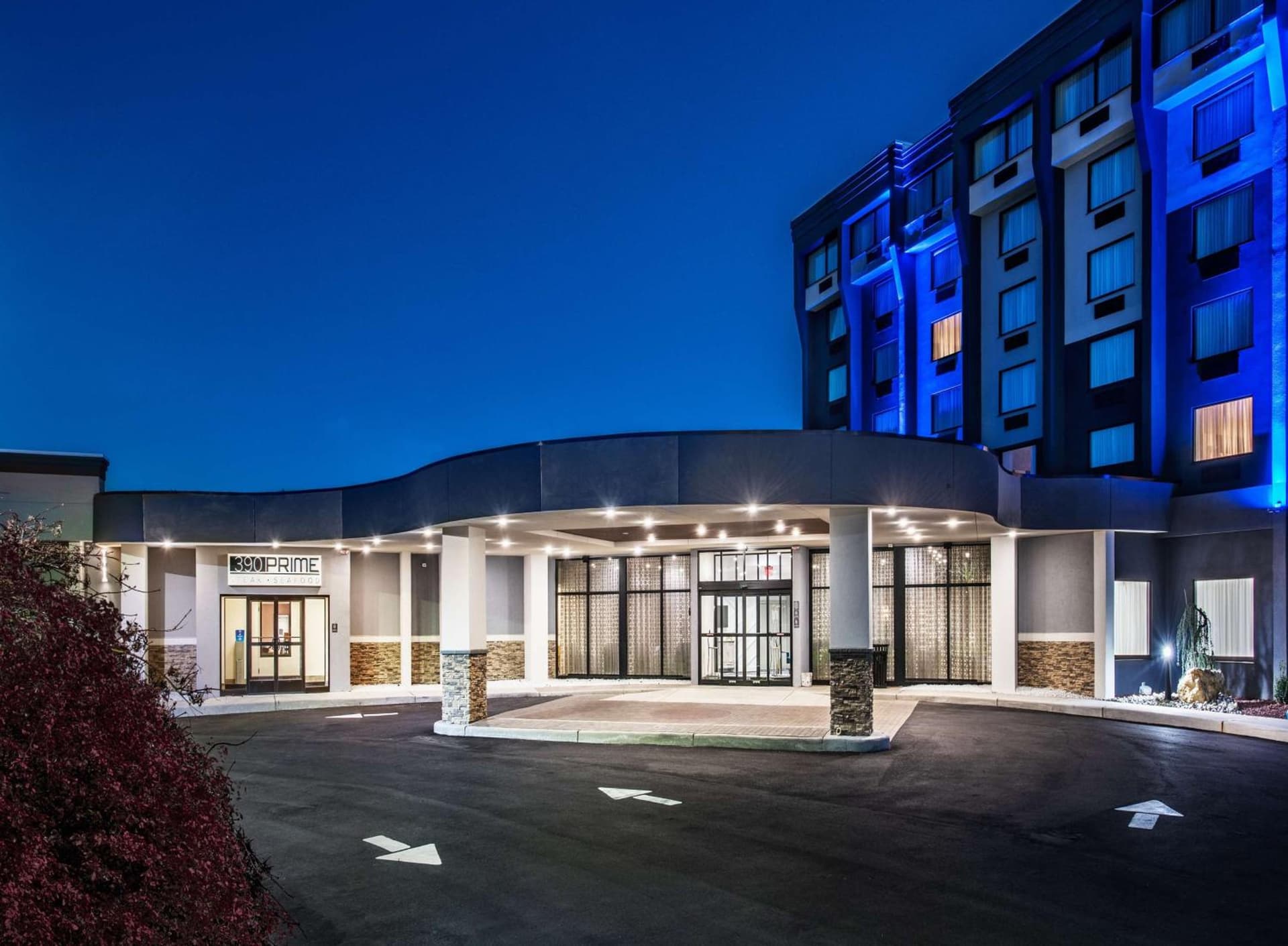 DoubleTree by Hilton Monroe Township Cranbury property views in Monroe Township, NJ — gallery photo 3