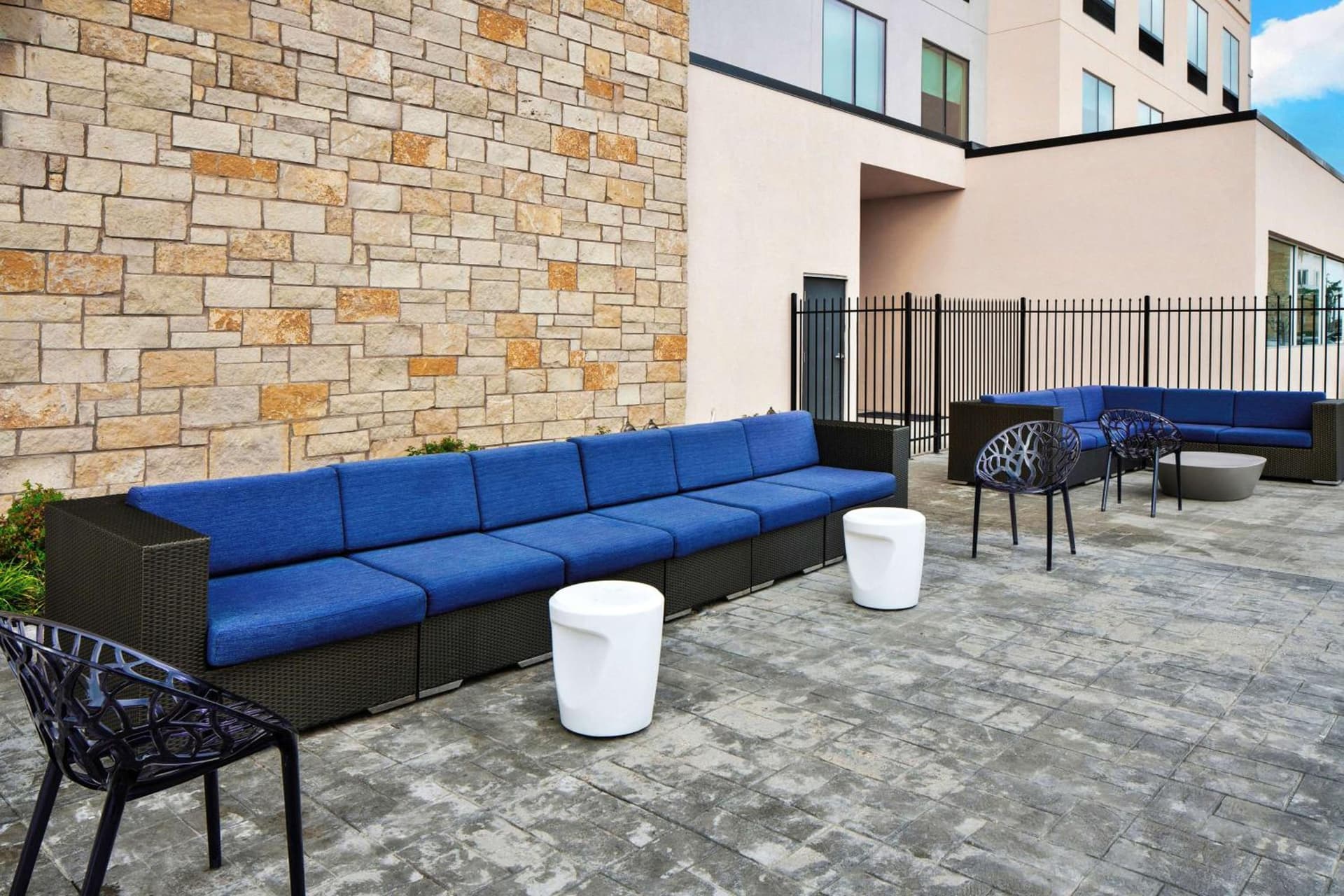 Tru By Hilton Terrell interior in Terrell, TX — gallery photo 2