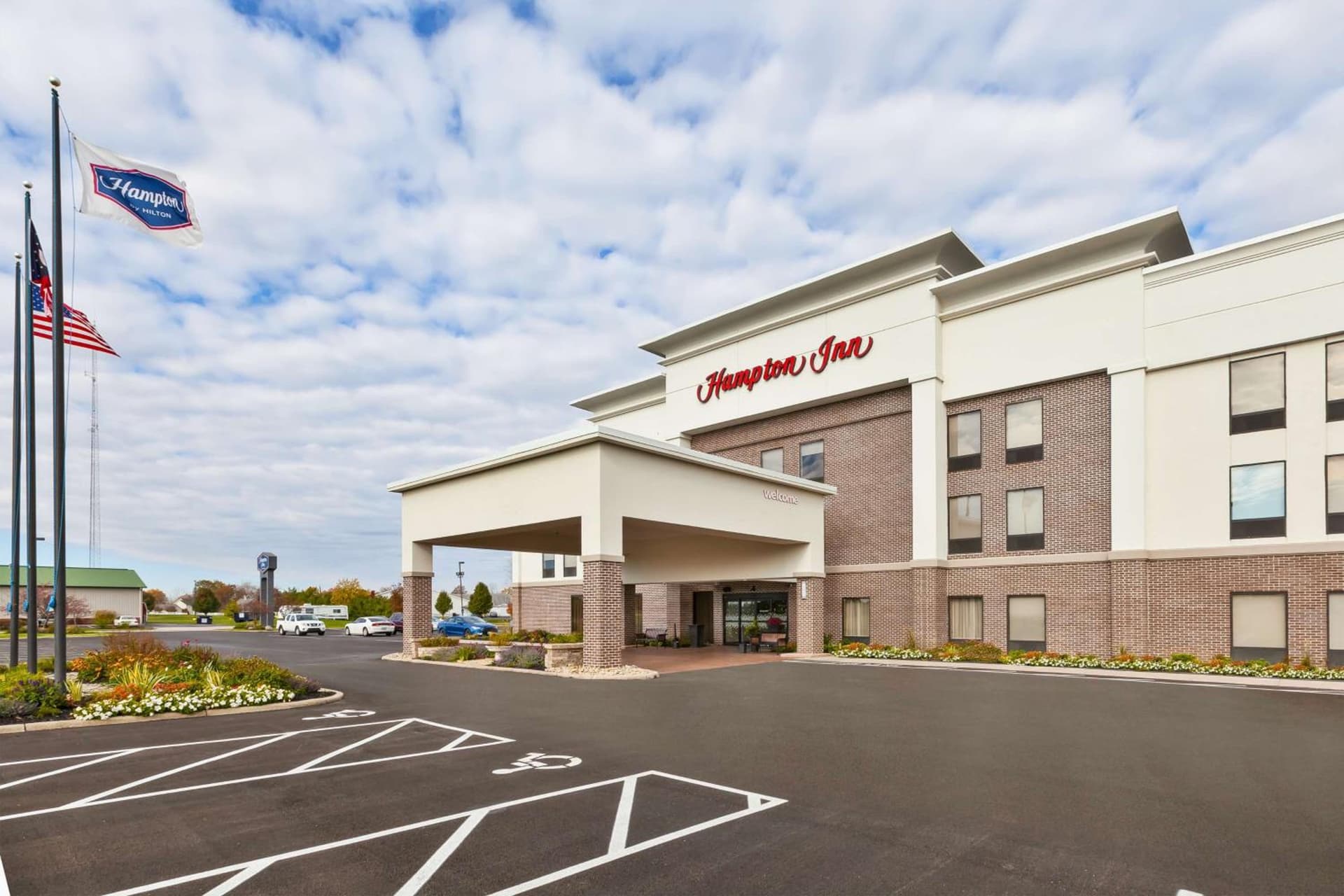 Hampton Inn Marysville interior in Marysville, OH — gallery photo 2