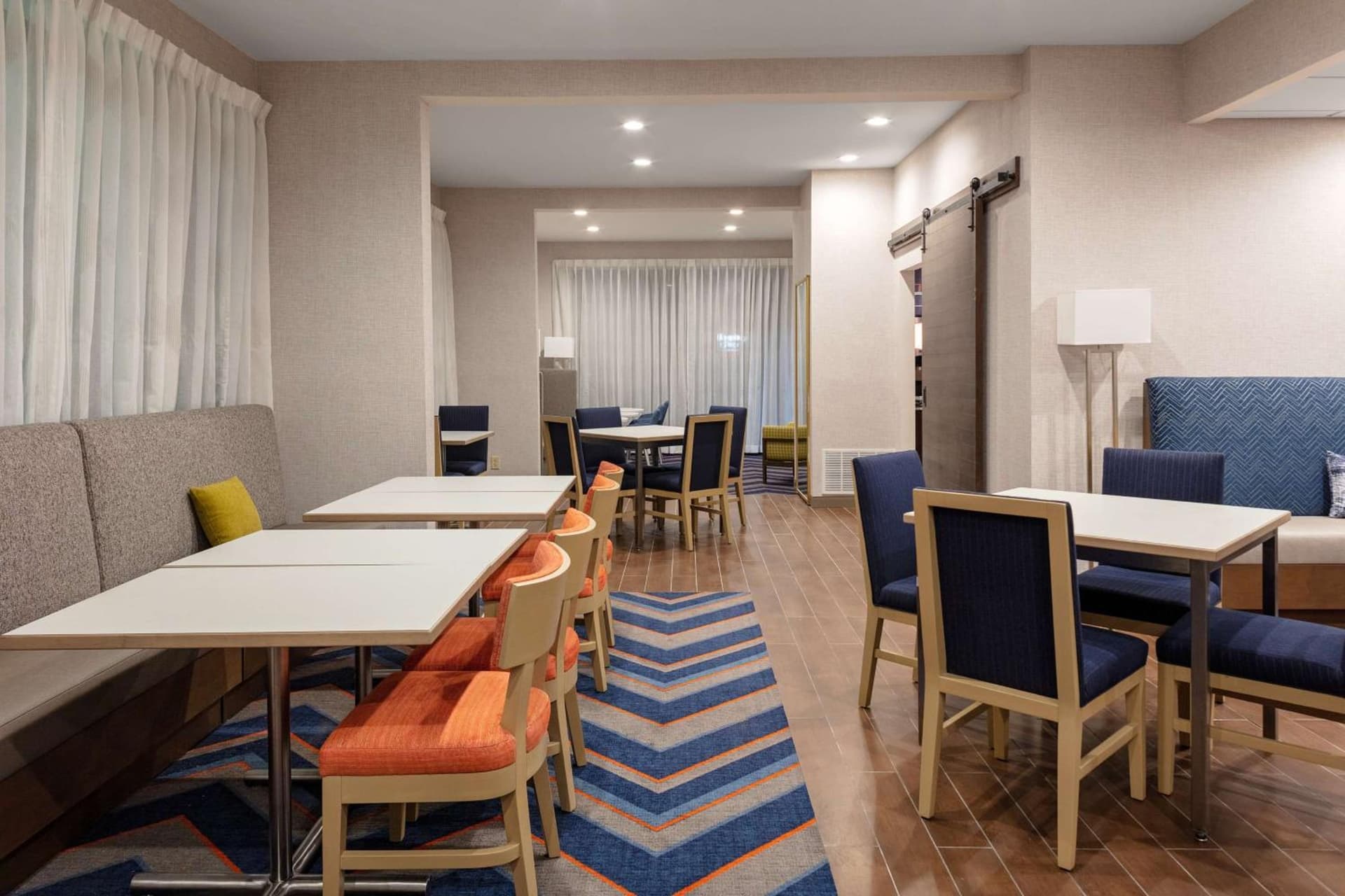 Hampton Inn Castle Rock gallery photo in Castle Rock, CO — image 7