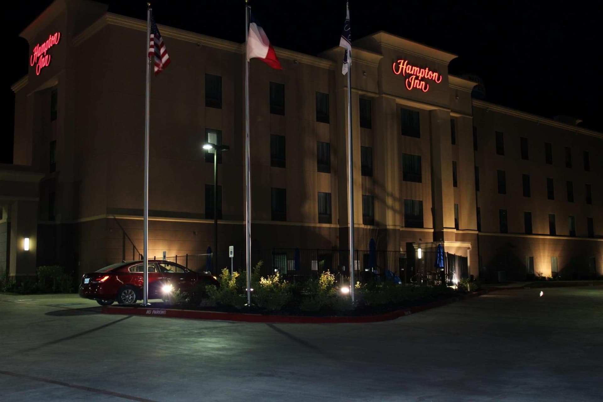 Hampton Inn Cotulla interior in Cotulla, TX — gallery photo 2