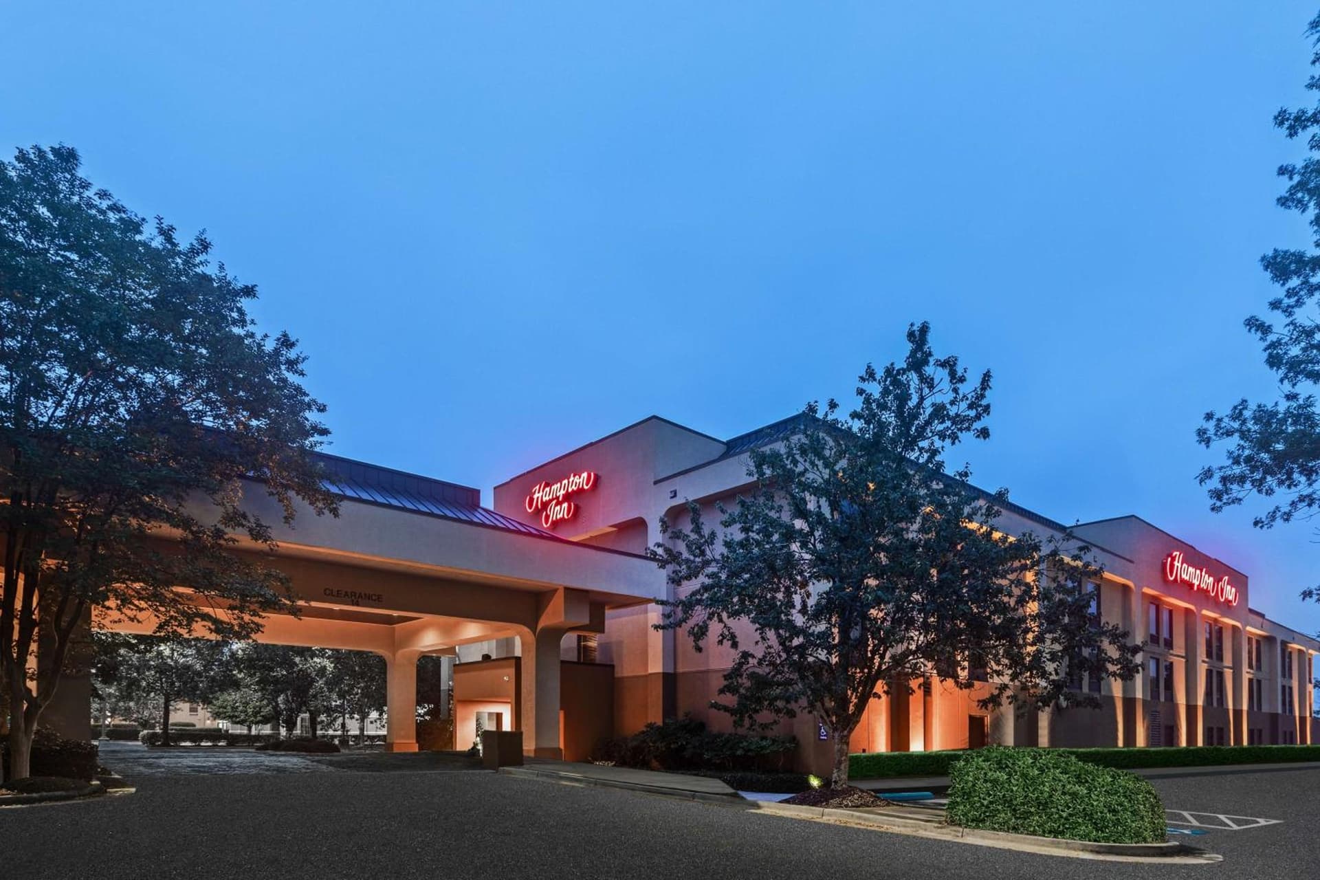 Hampton Inn Aiken interior in Aiken, SC — gallery photo 2