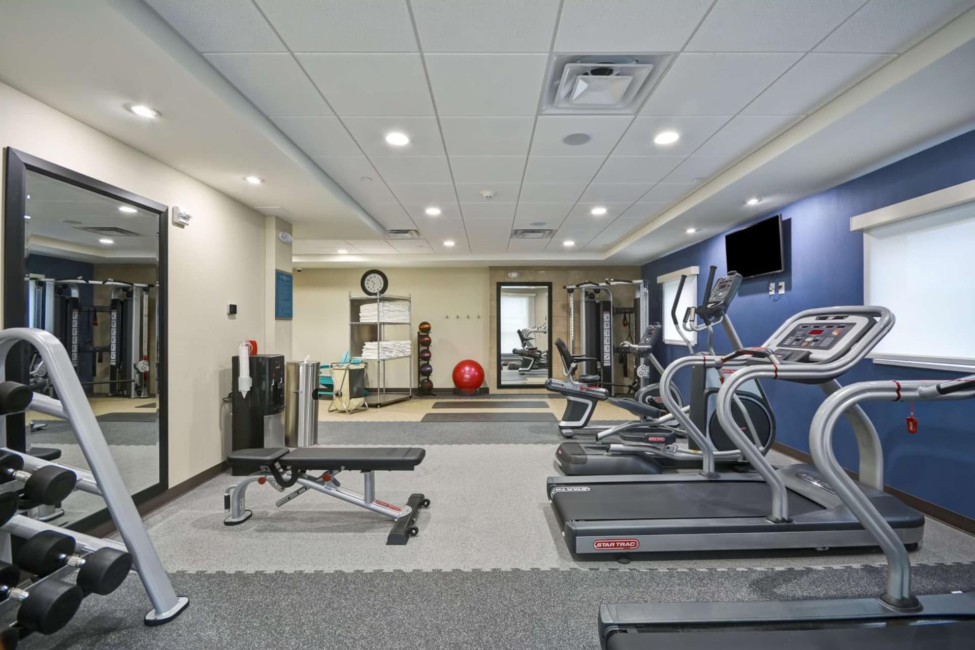Home2 Suites By Hilton Maumee Toledo gallery photo in Maumee, OH — image 6