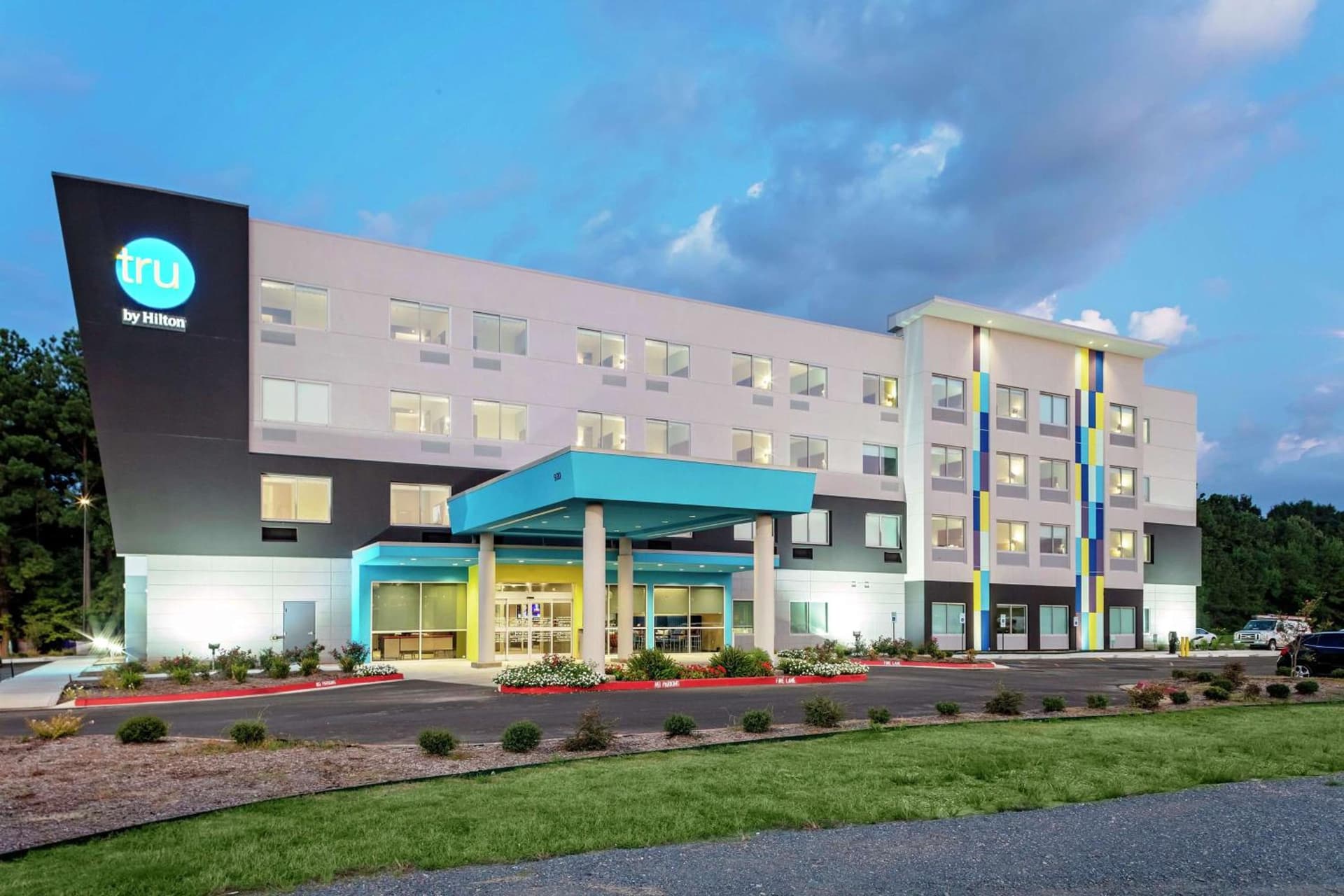 Tru By Hilton Crossett featured exterior or lobby in Crossett, AR — similar hotel