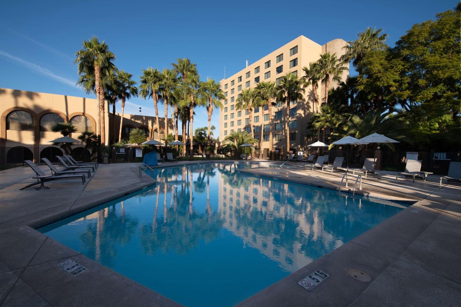 DoubleTree by Hilton Tucson-Reid Park interior in Tucson, AZ — gallery photo 2