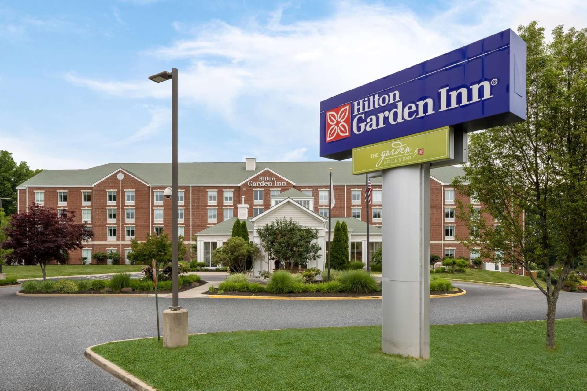 Hilton Garden Inn Mystic/Groton interior in Groton, CT — gallery photo 2