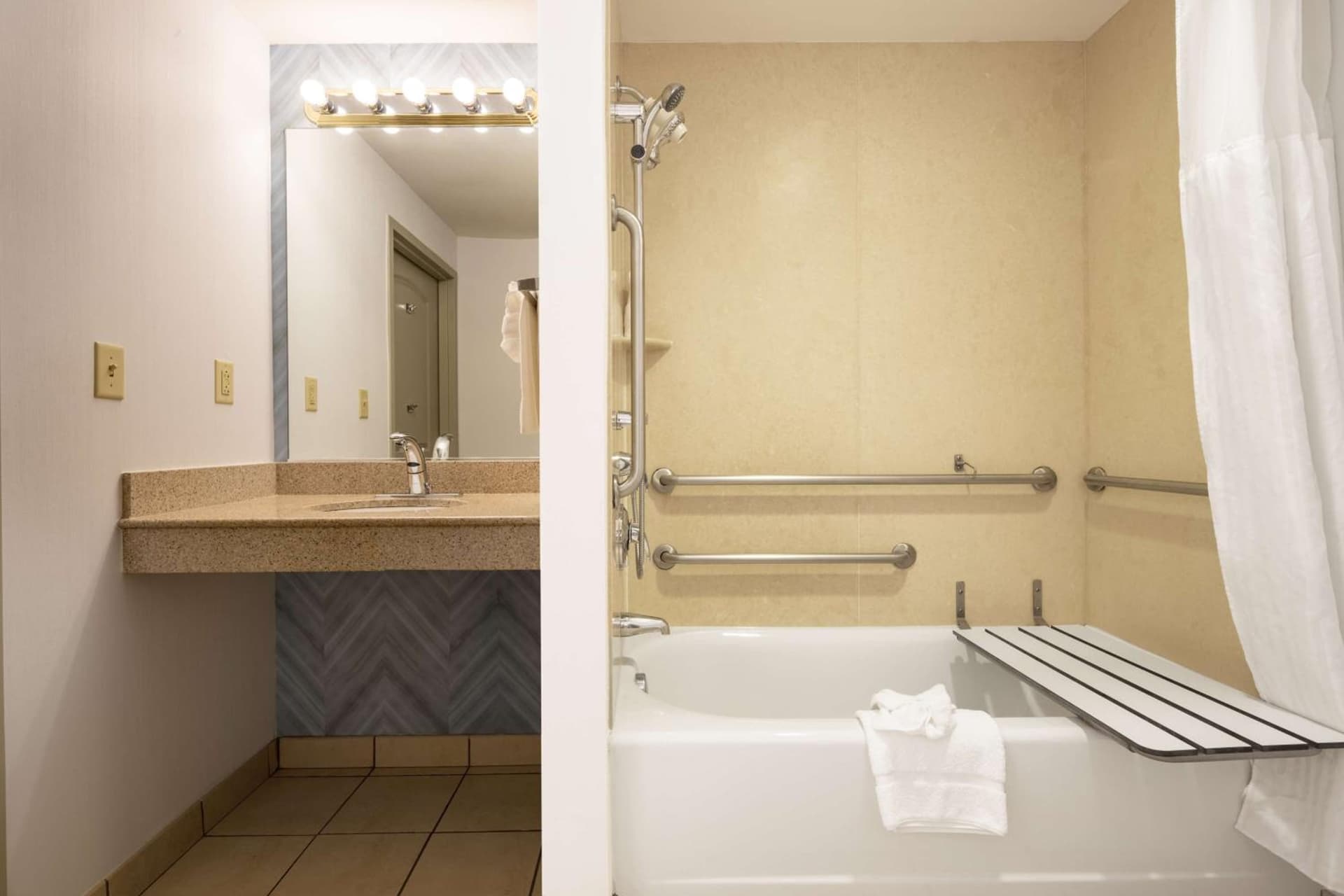Hilton Garden Inn Mystic/Groton gallery photo in Groton, CT — image 16
