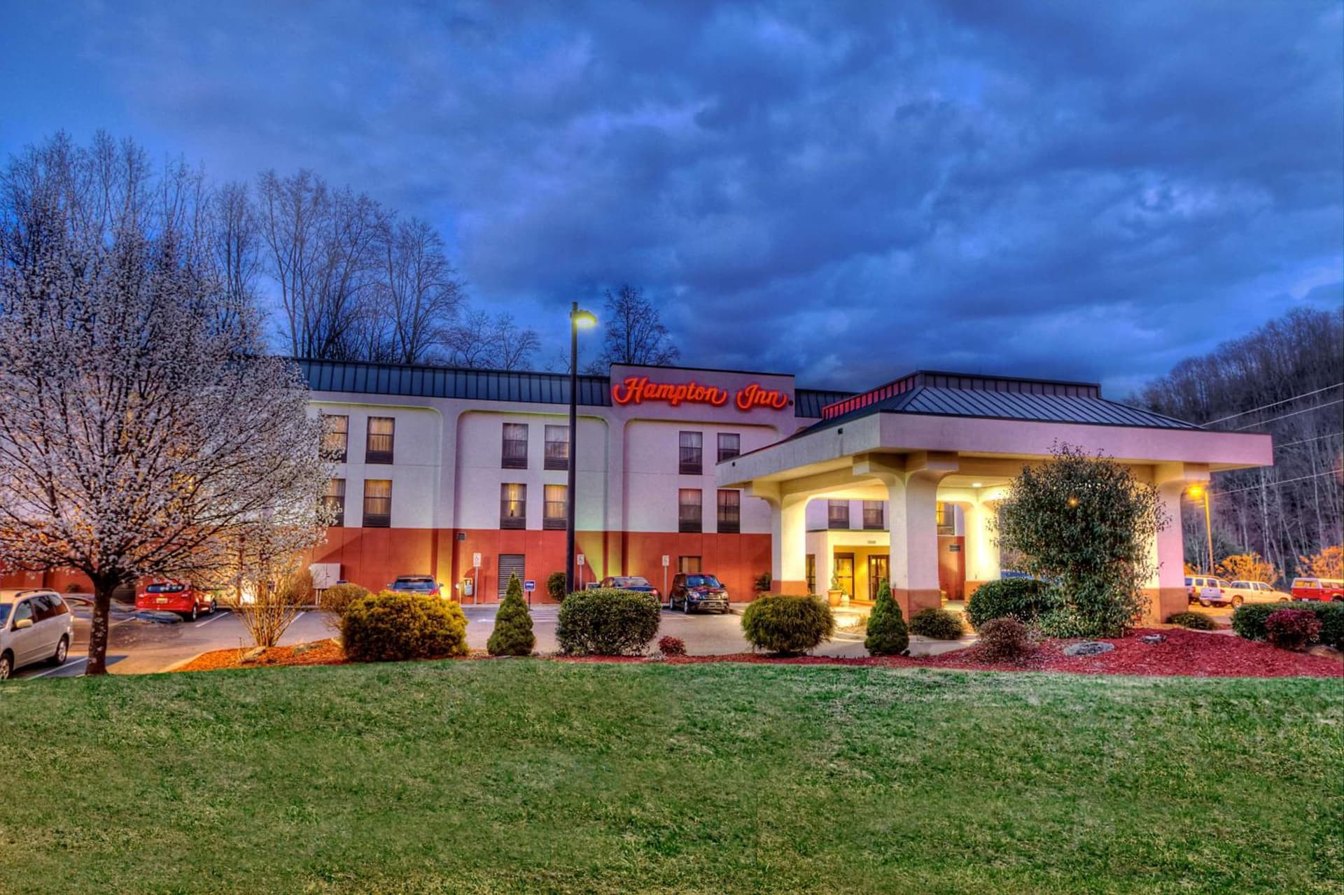 Hampton Inn Marion featured exterior or lobby in Jacktown, NC — similar hotel