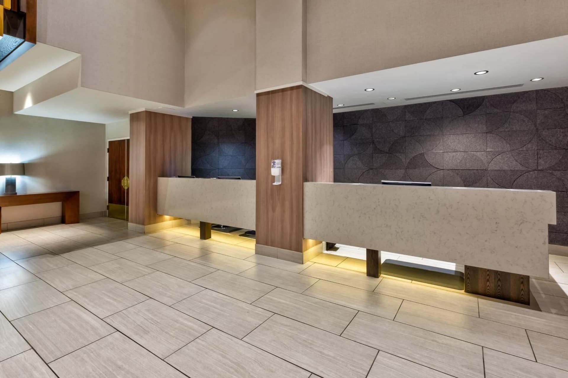 Crowne Plaza Dulles Airport by IHG gallery photo in Herndon, VA — image 12