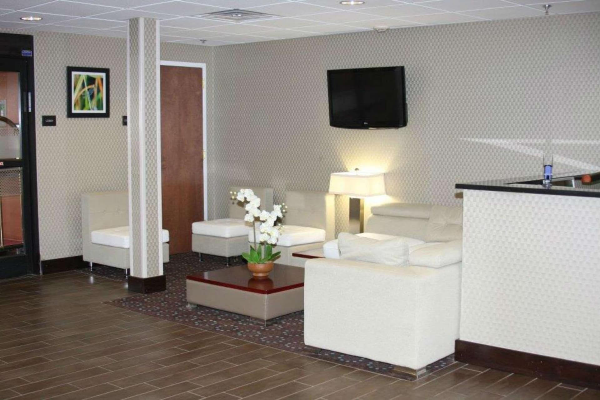Hampton Inn Williamston property views in Williamston, NC — gallery photo 3