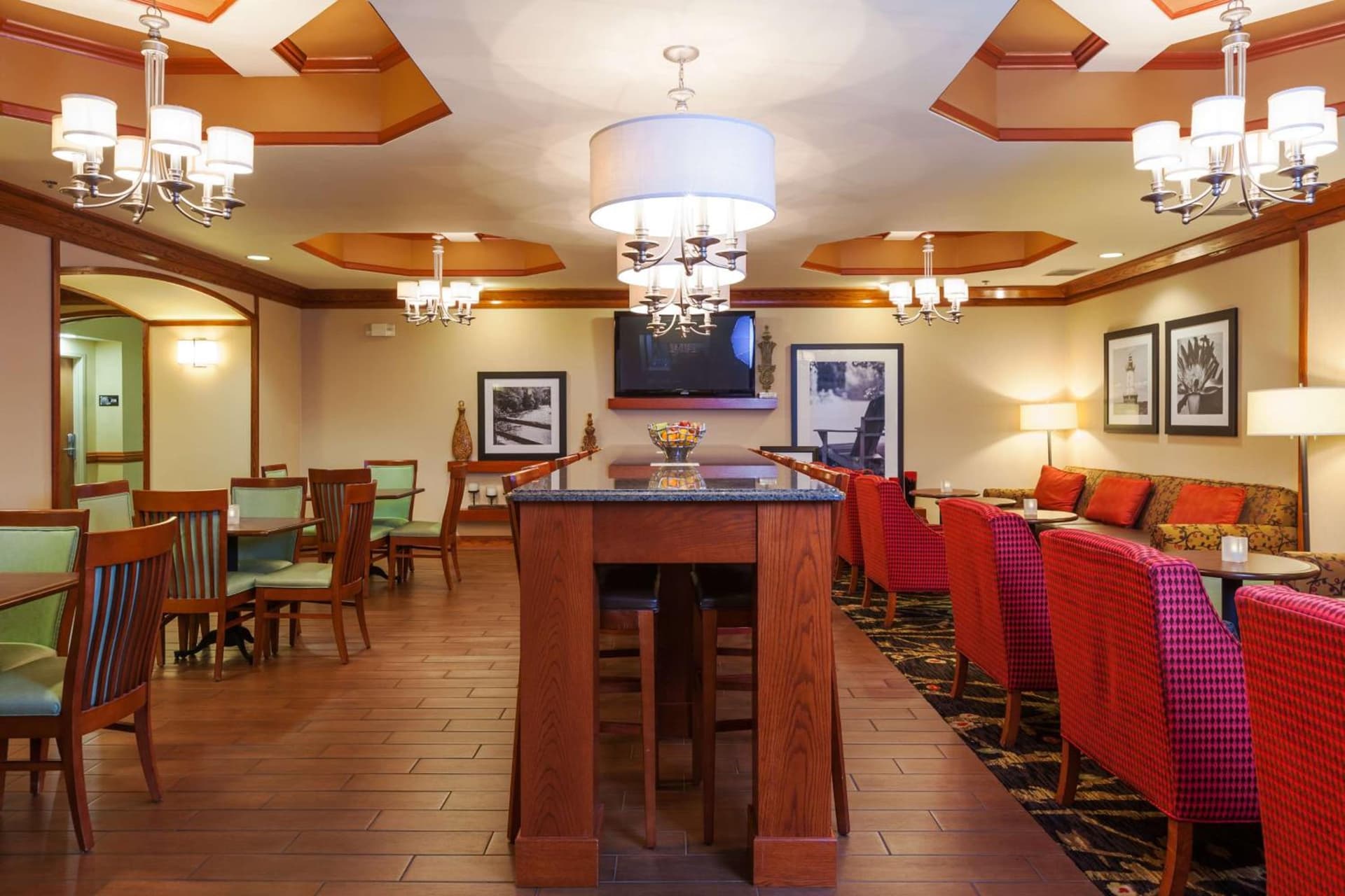 Hampton Inn Elkton property views in Elkton, MD — gallery photo 3