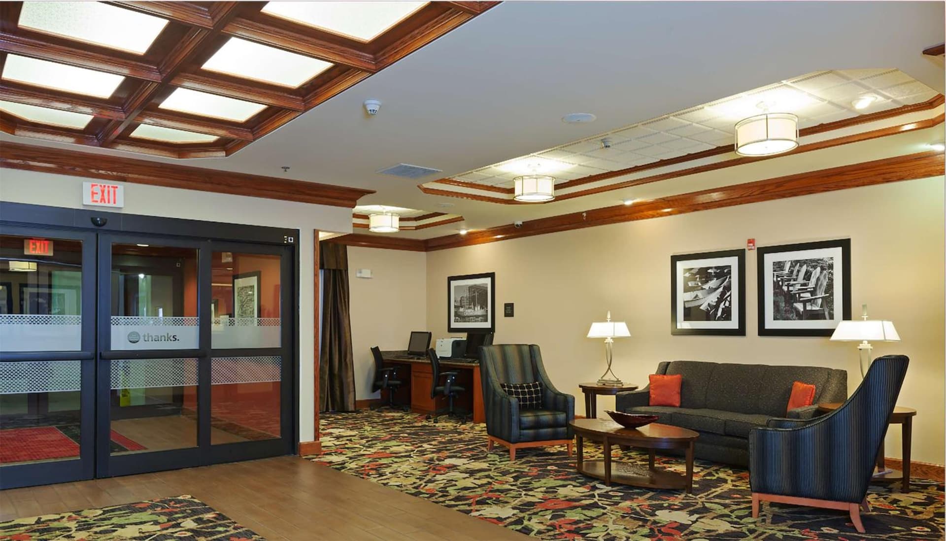 Hampton Inn Elkton interior in Elkton, MD — gallery photo 2