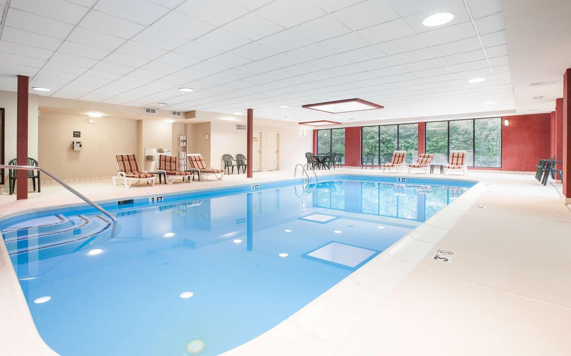 Hampton Inn Elkton gallery photo in Elkton, MD — image 15