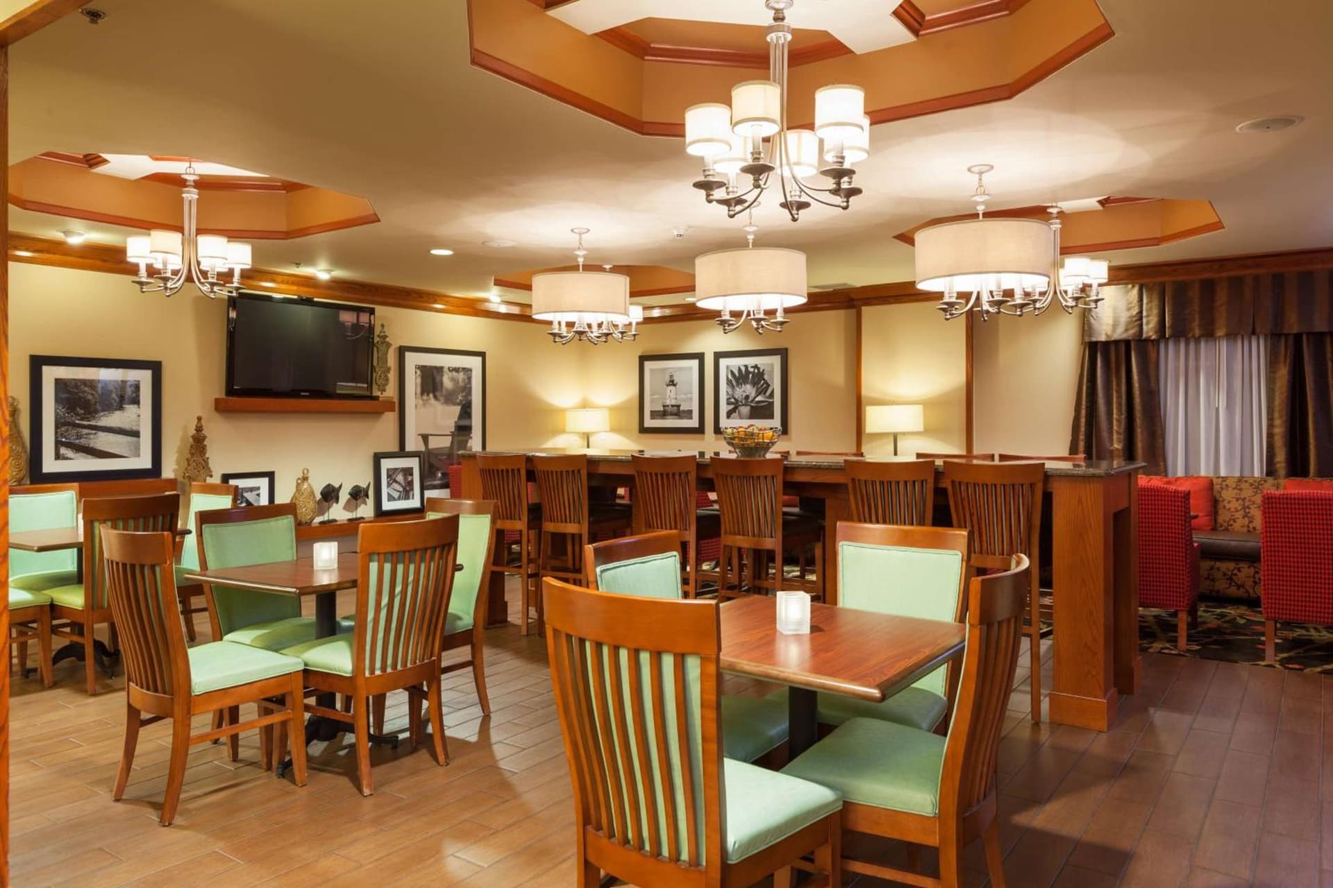 Hampton Inn Elkton gallery photo in Elkton, MD — image 16