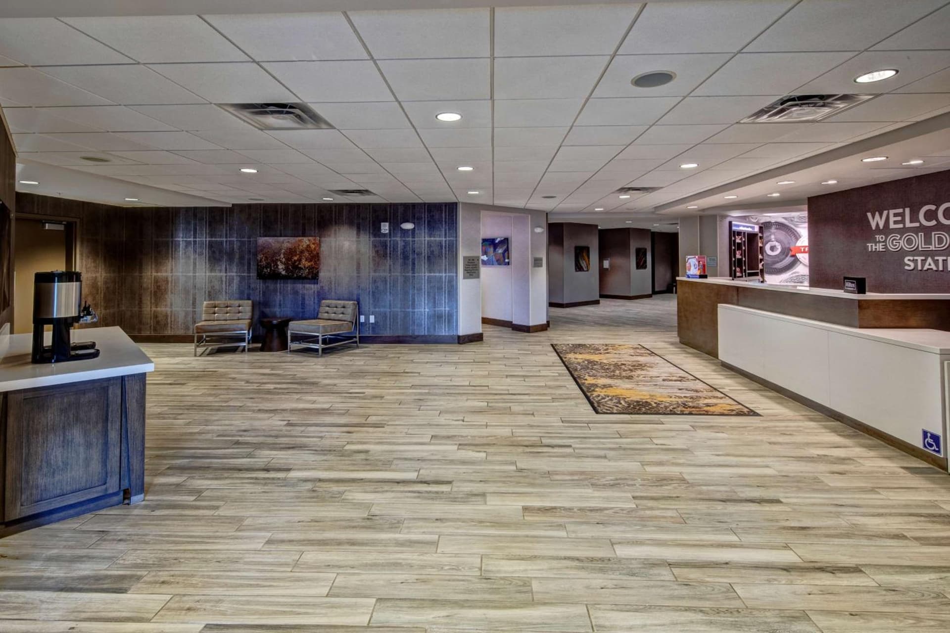 Hampton Inn & Suites San Jose Airport property views in San Jose, CA — gallery photo 3