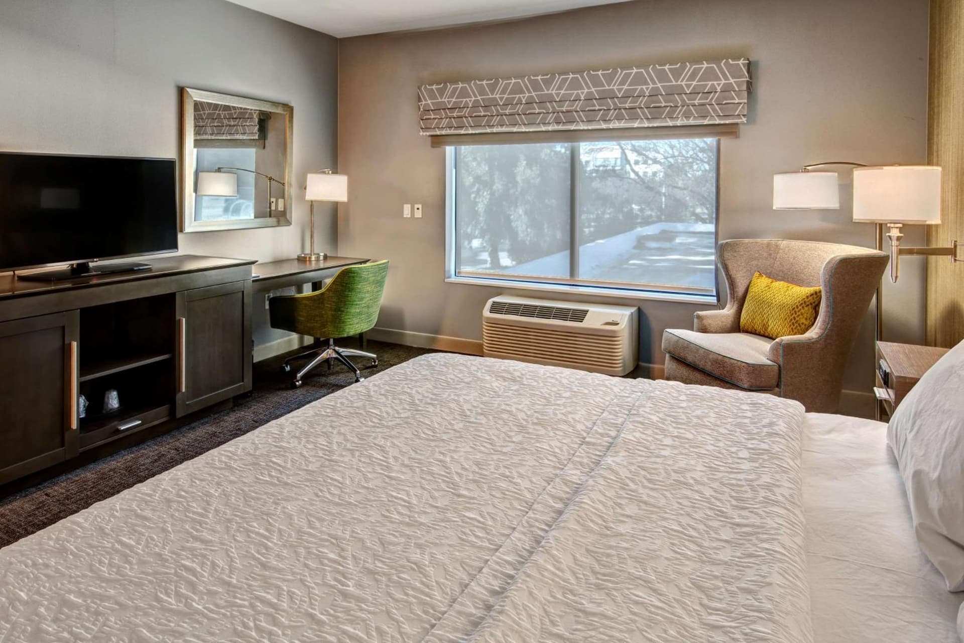 Hampton Inn & Suites San Jose Airport gallery photo in San Jose, CA — image 4