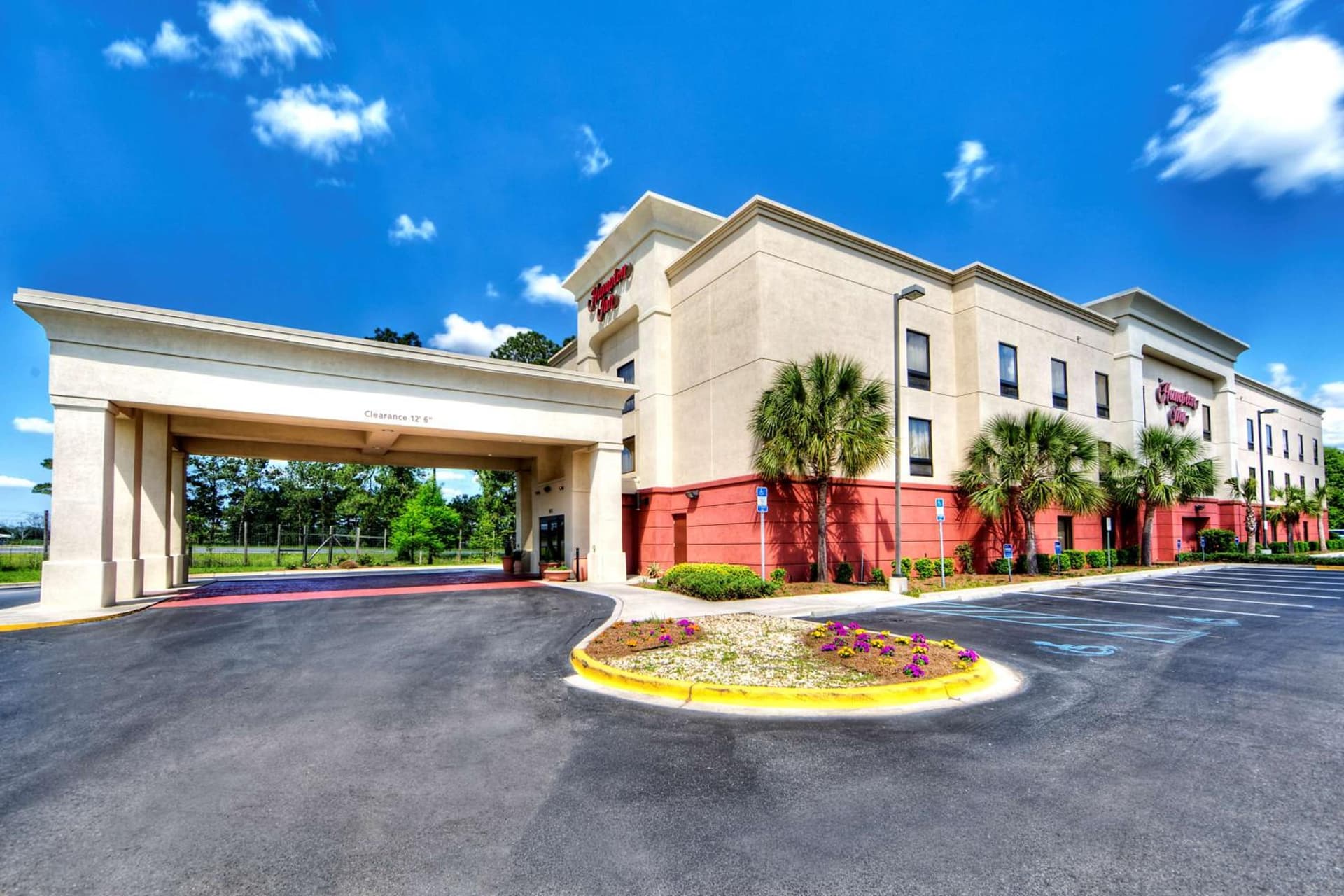 Hampton Inn Quincy featured exterior or lobby in Quincy, FL — similar hotel