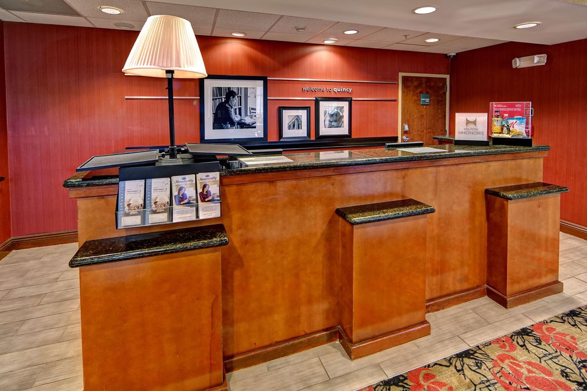 Hampton Inn Quincy interior in Quincy, FL — gallery photo 2