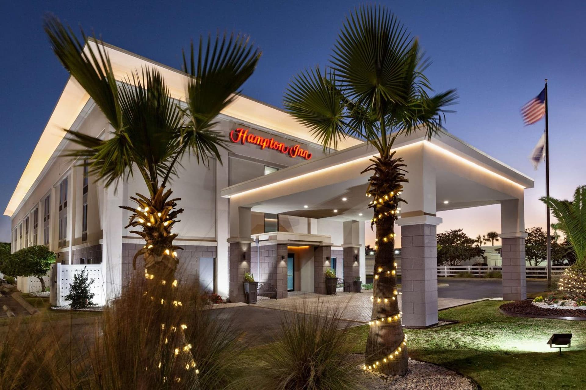 Hampton Inn Waycross featured exterior or lobby in Waycross, GA — similar hotel