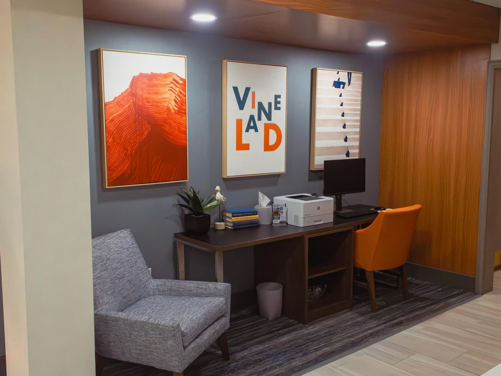 Holiday Inn Express Hotel & Suites Vineland Millville by IHG interior in Vineland, NJ — gallery photo 2