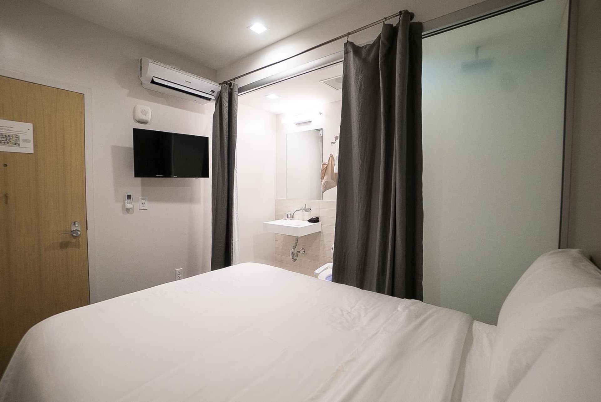 SOVA Micro-Room & Social Hotel gallery photo in Dallas, TX — image 17