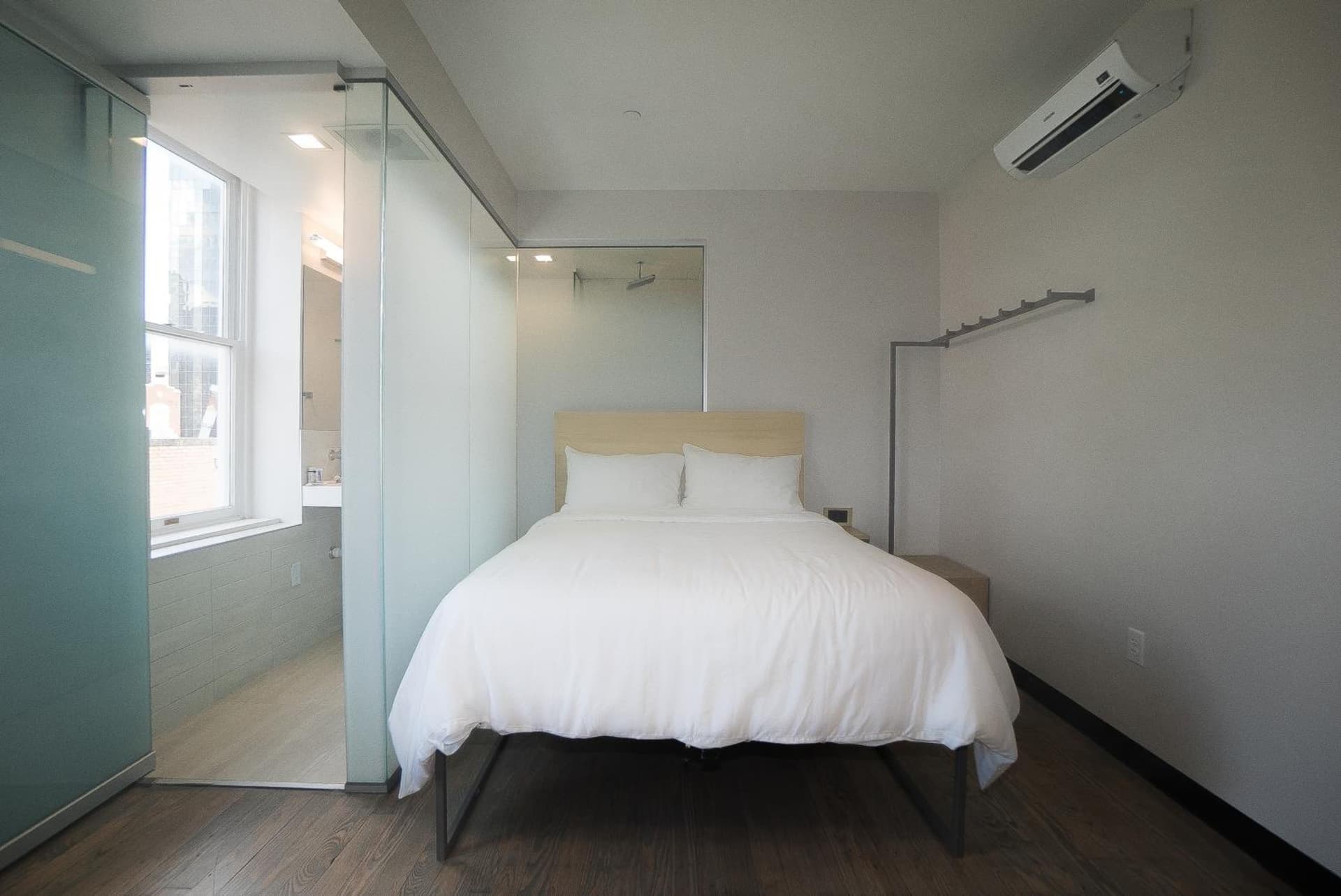 SOVA Micro-Room & Social Hotel gallery photo in Dallas, TX — image 8