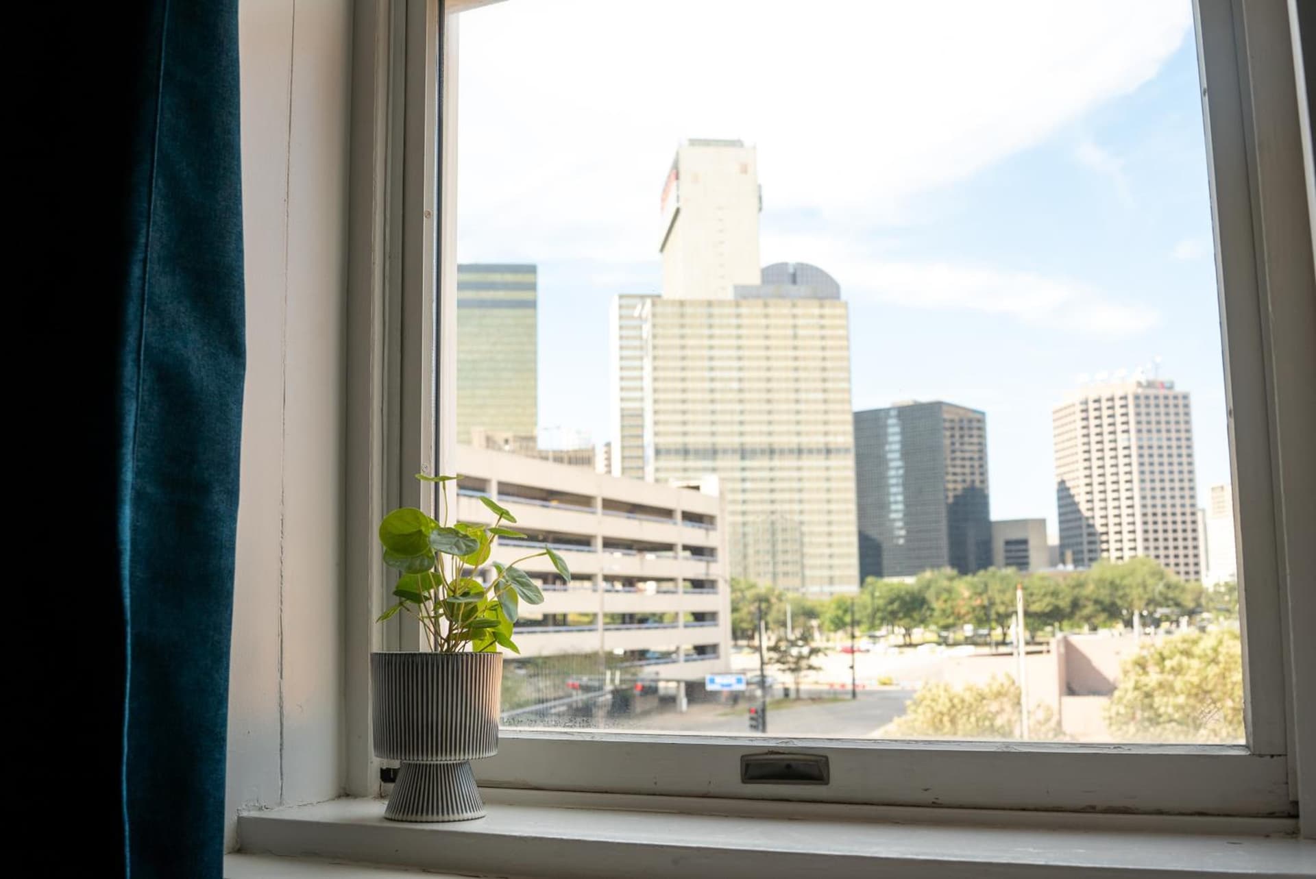 SOVA Micro-Room & Social Hotel gallery photo in Dallas, TX — image 25