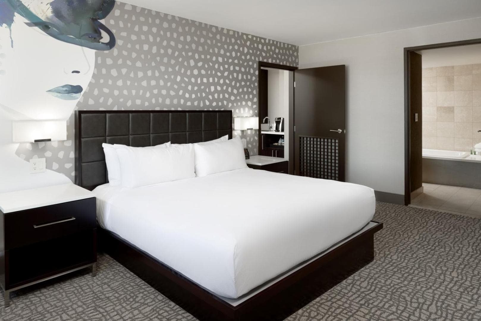 Hilton Woodland Hills/ Los Angeles gallery photo in Woodland Hills, CA — image 6