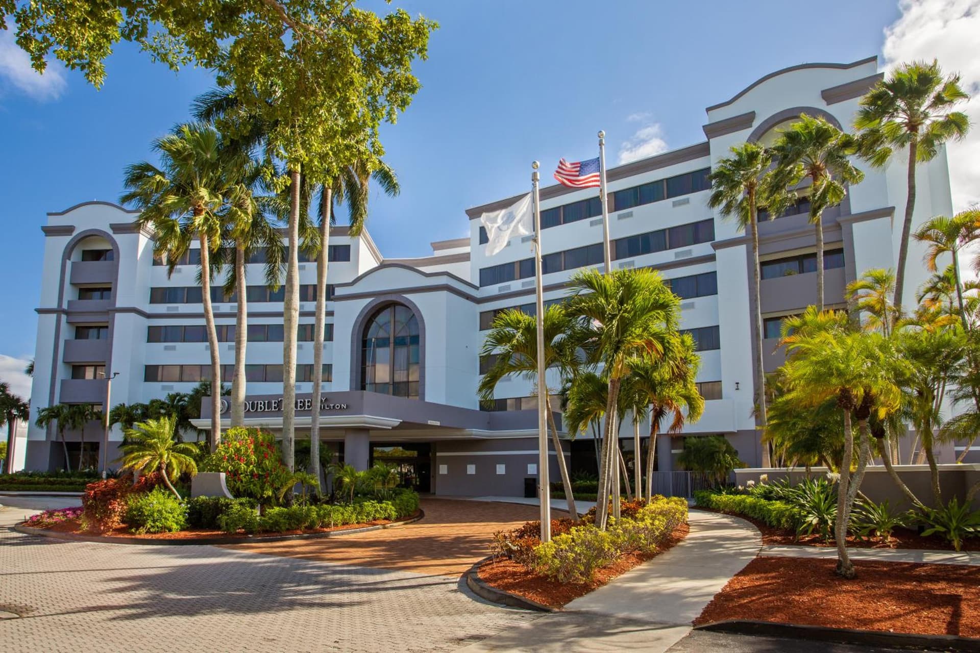 DoubleTree by Hilton Hotel West Palm Beach Airport gallery photo in West Palm Beach, FL — image 9